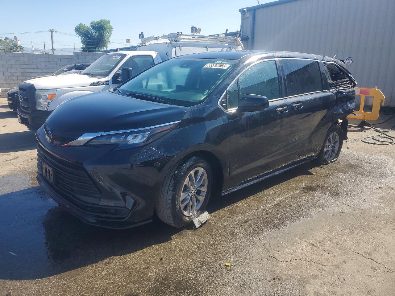 2025 Toyota Sienna Le Черный vin: 5TDKRKEC2SS240227