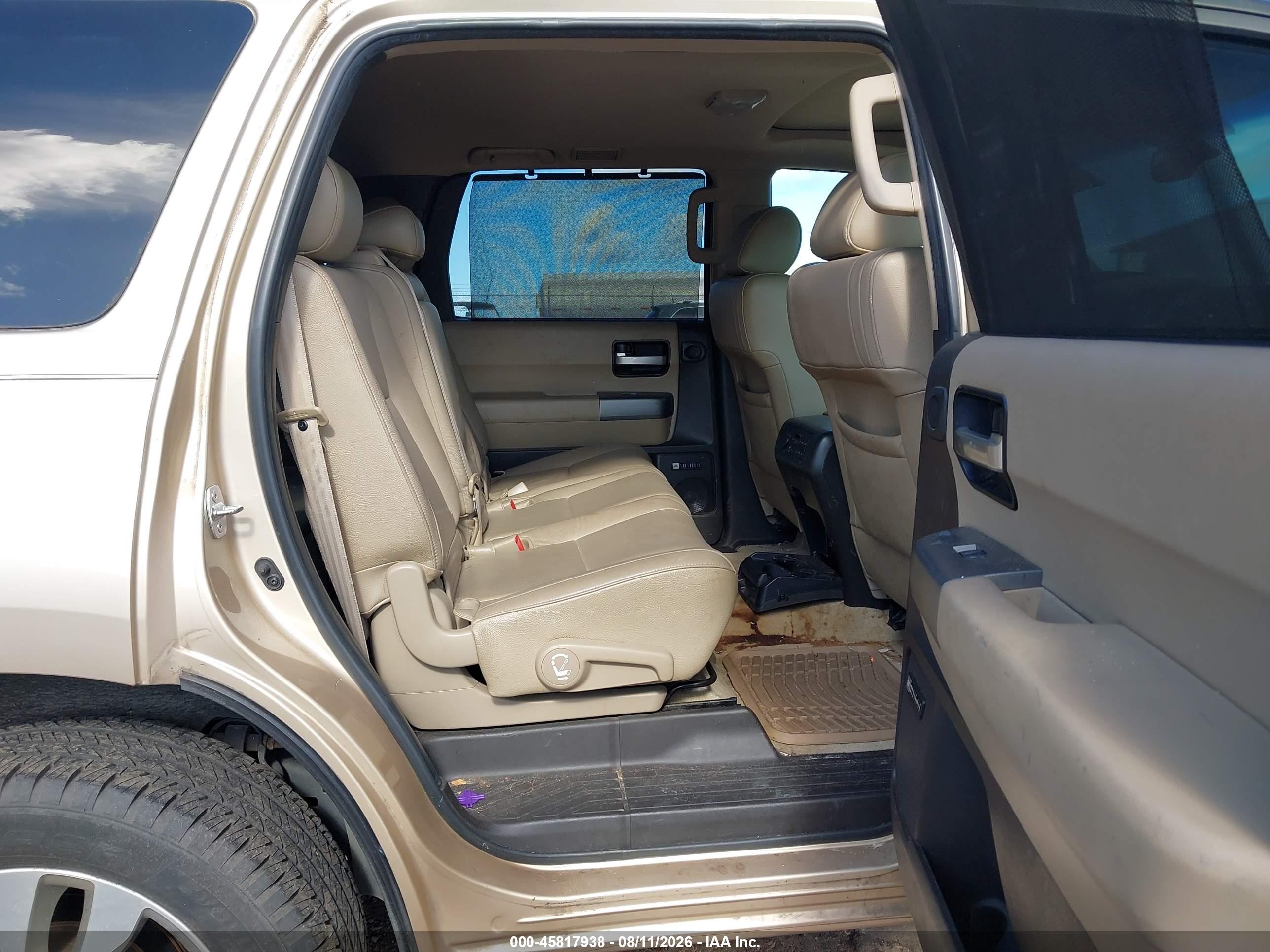 2010 Toyota Sequoia Limited 5.7l V8 Tan vin: 5TDKY5G10AS025721