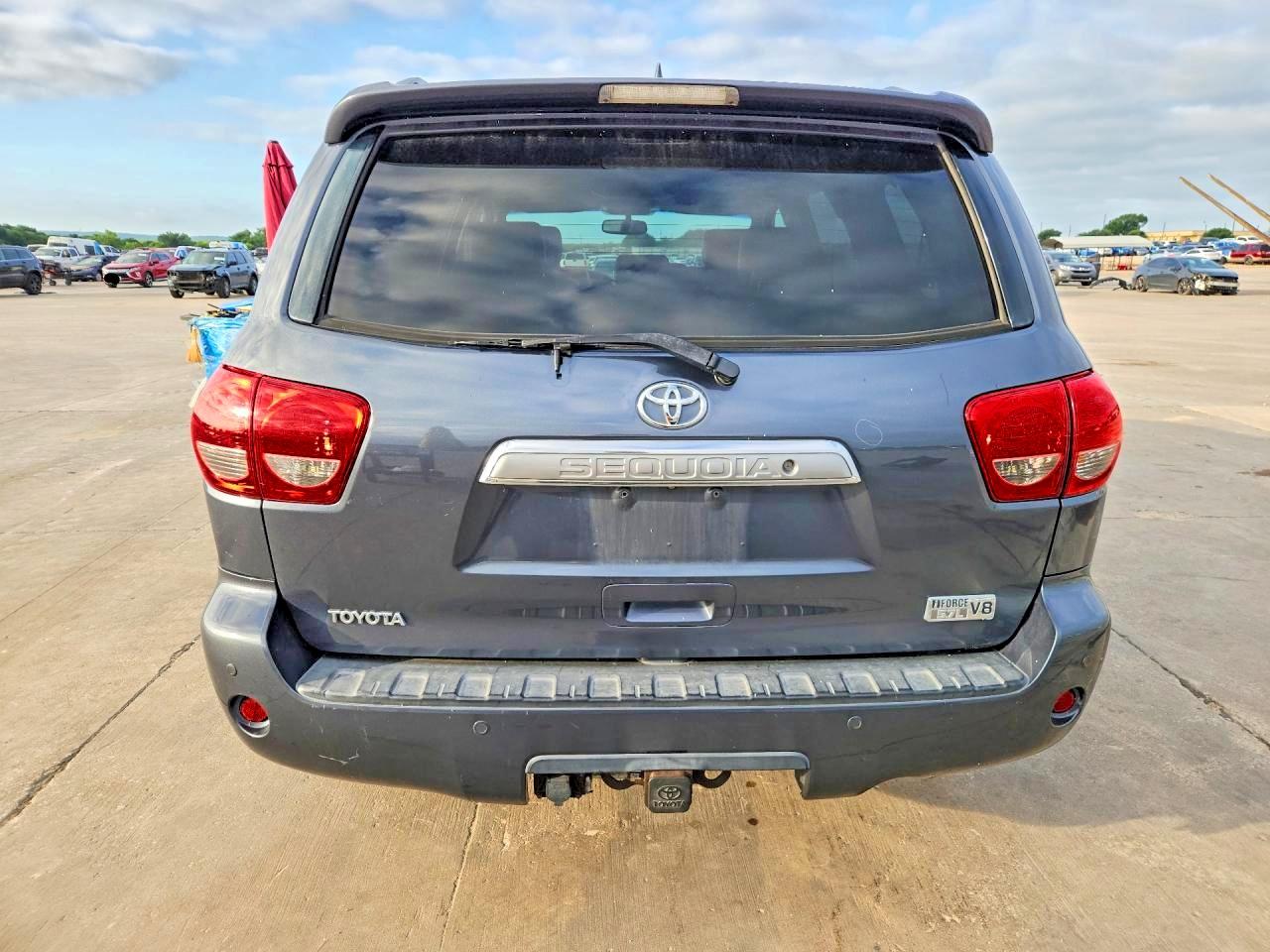 2010 Toyota Sequoia Limited Blue vin: 5TDKY5G11AS024058