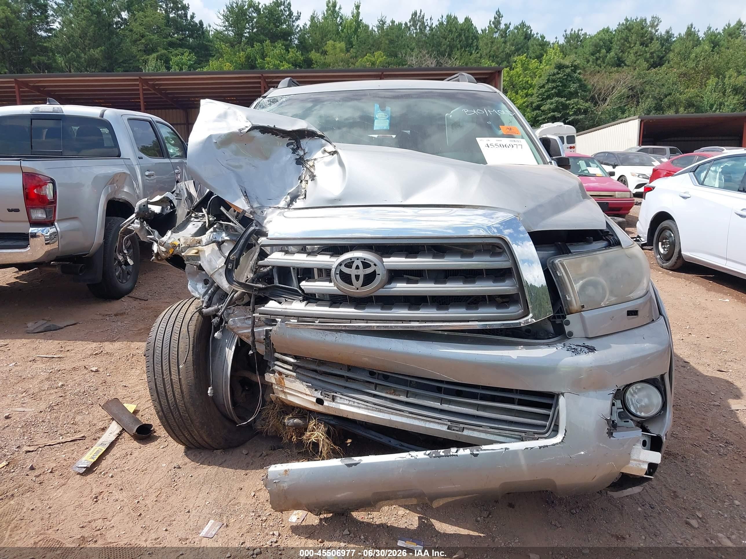 2014 Toyota Sequoia Limited/limited 5.7l V8 Серебряный vin: 5TDKY5G12ES050805