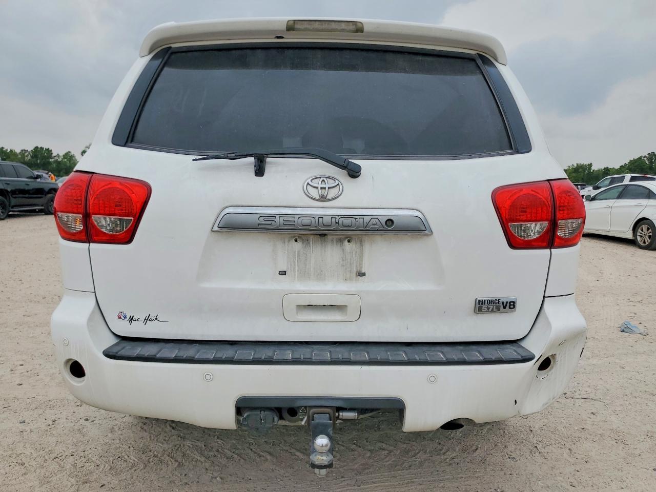 2014 Toyota Sequoia Limited White vin: 5TDKY5G14ES052636