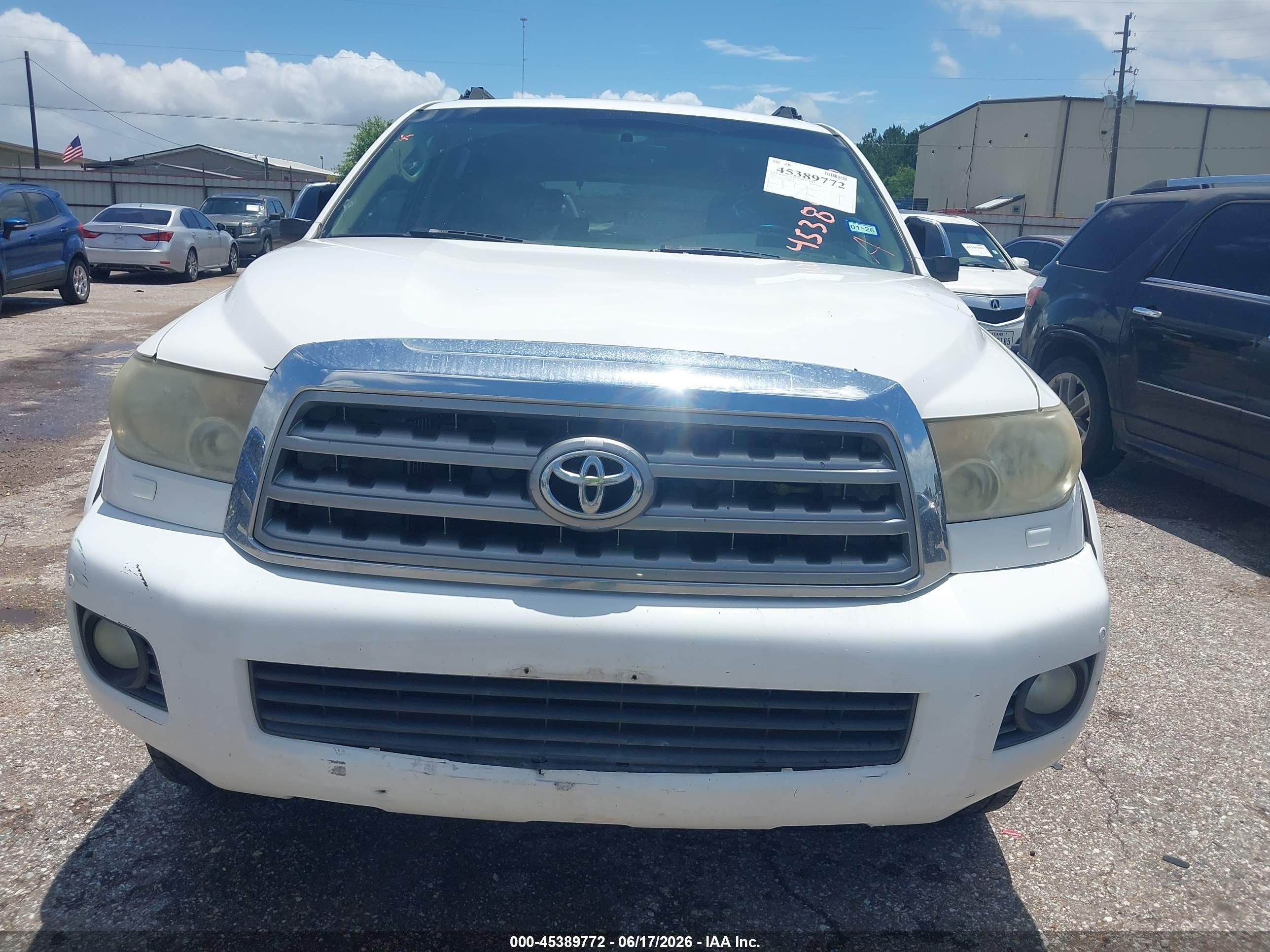 2011 Toyota Sequoia Limited 5.7l V8 White vin: 5TDKY5G15BS036585