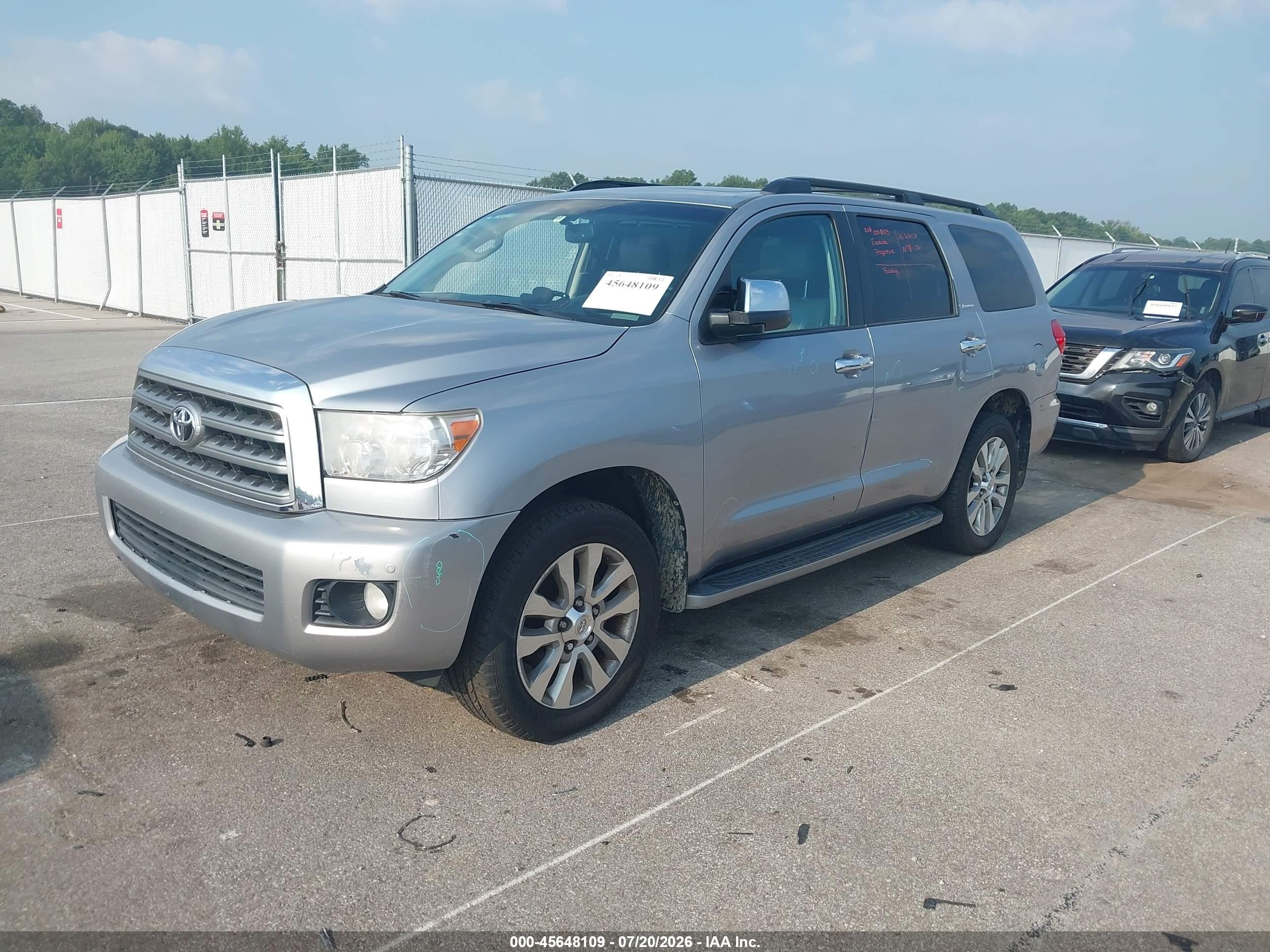 2014 Toyota Sequoia Limited 5.7l V8 Silver vin: 5TDKY5G15ES052015