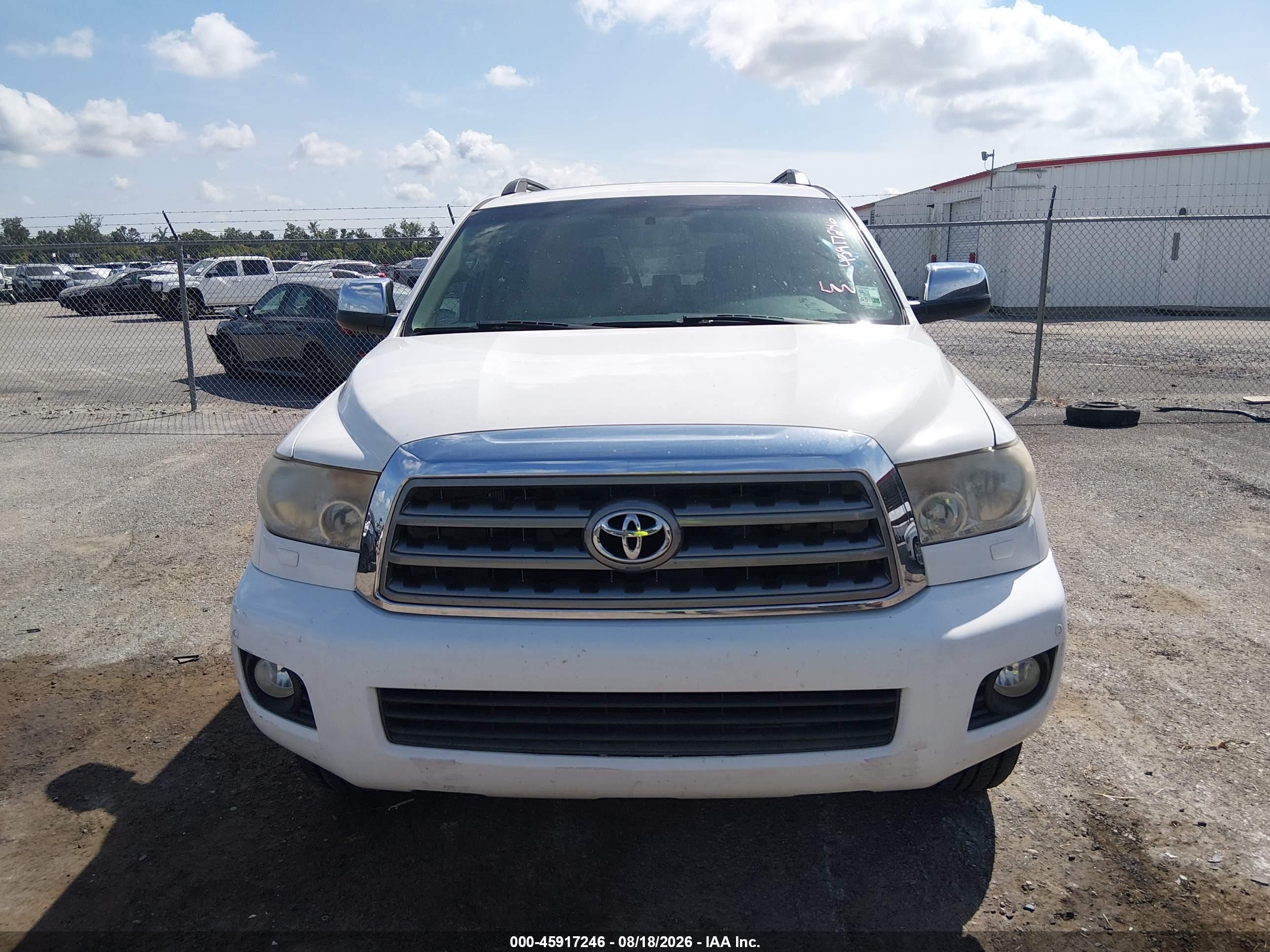 2014 Toyota Sequoia Limited 5.7l V8 White vin: 5TDKY5G15ES054301