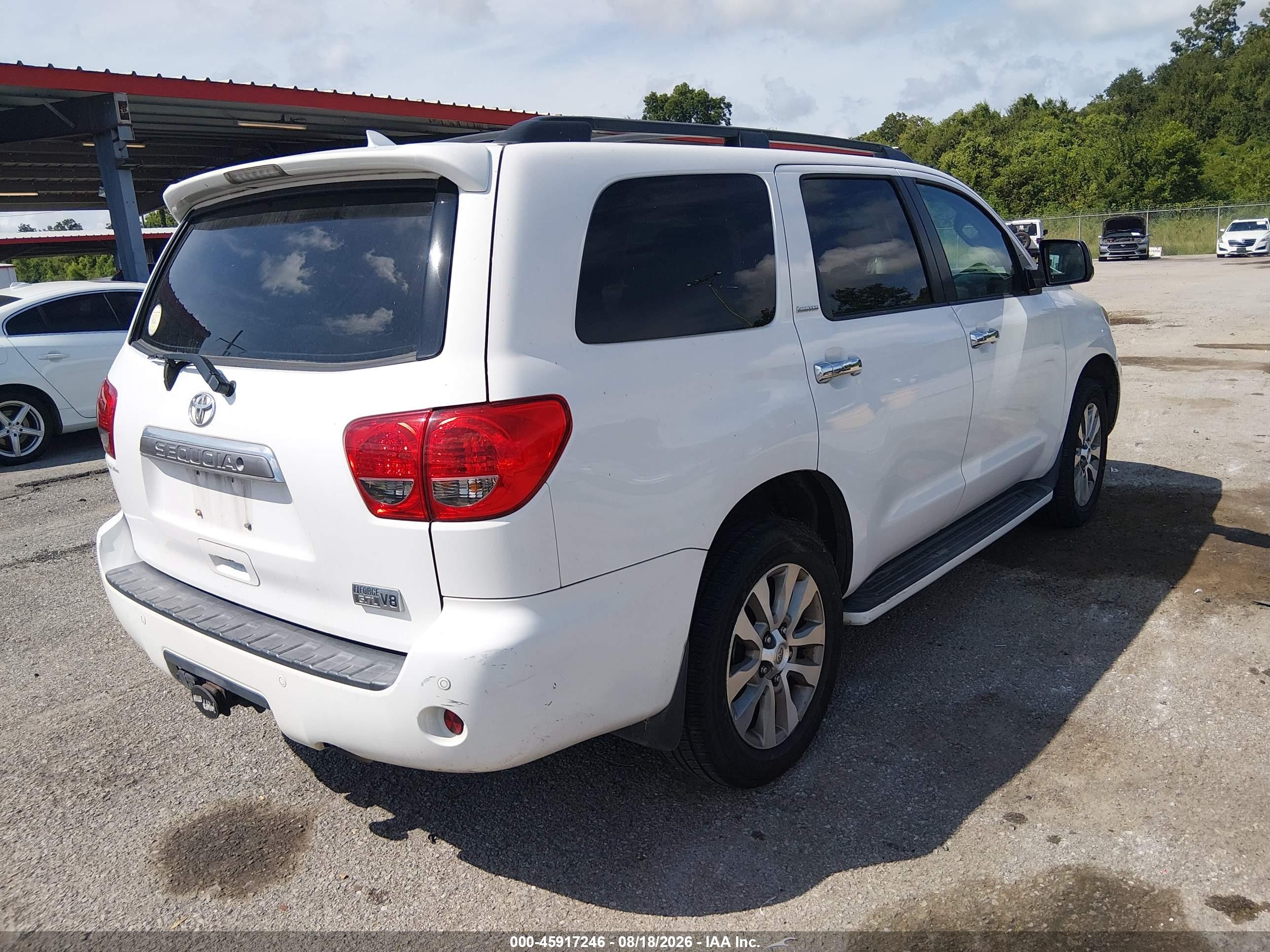 2014 Toyota Sequoia Limited 5.7l V8 White vin: 5TDKY5G15ES054301