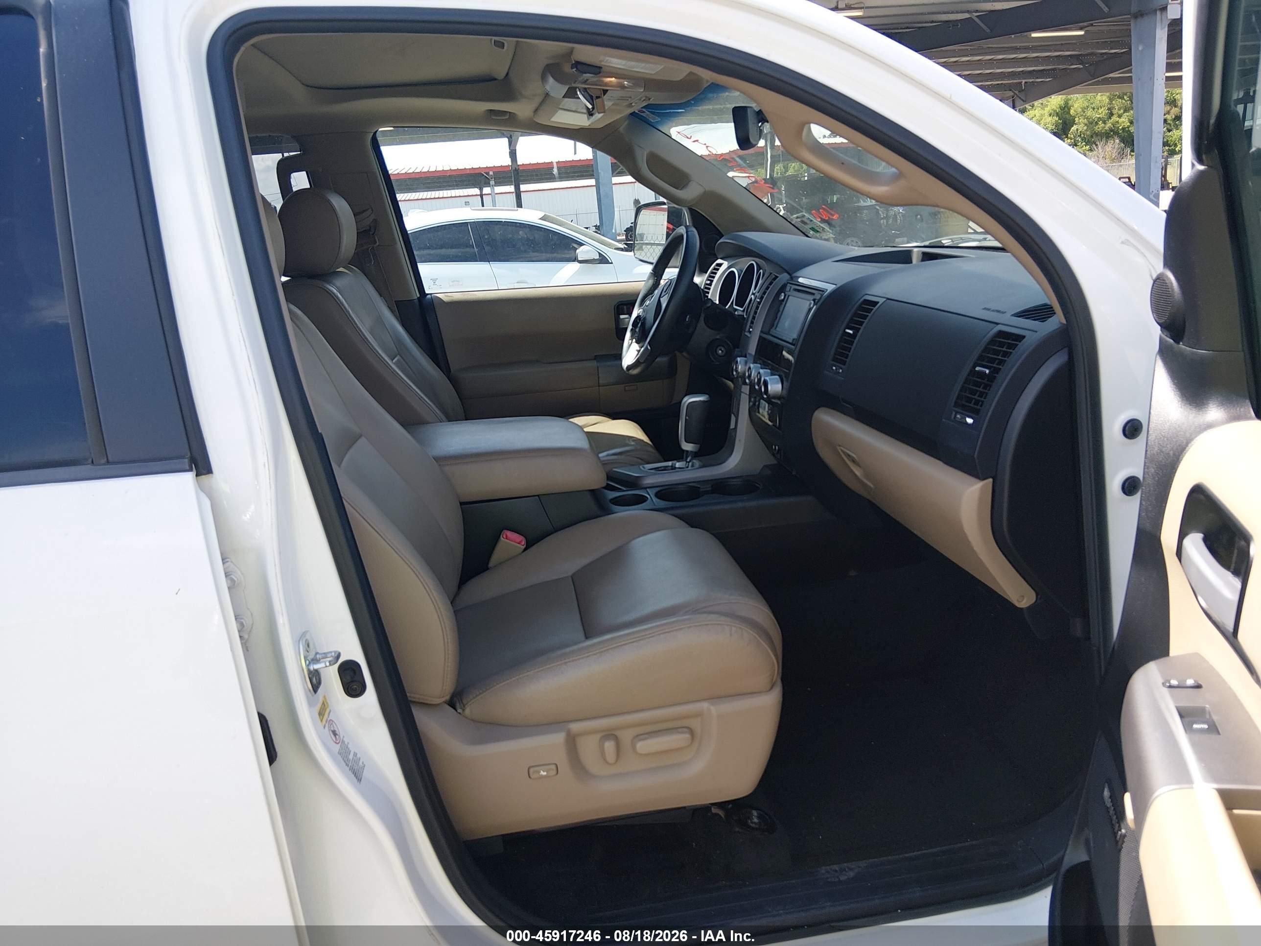 2014 Toyota Sequoia Limited 5.7l V8 White vin: 5TDKY5G15ES054301