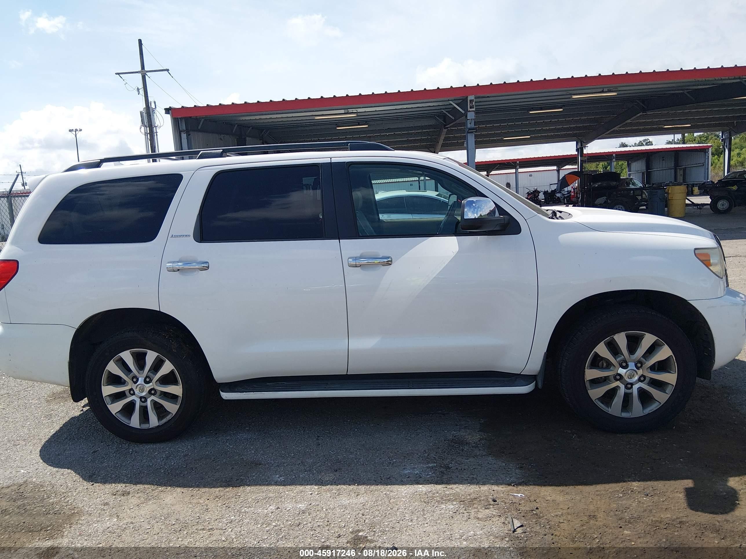 2014 Toyota Sequoia Limited 5.7l V8 White vin: 5TDKY5G15ES054301