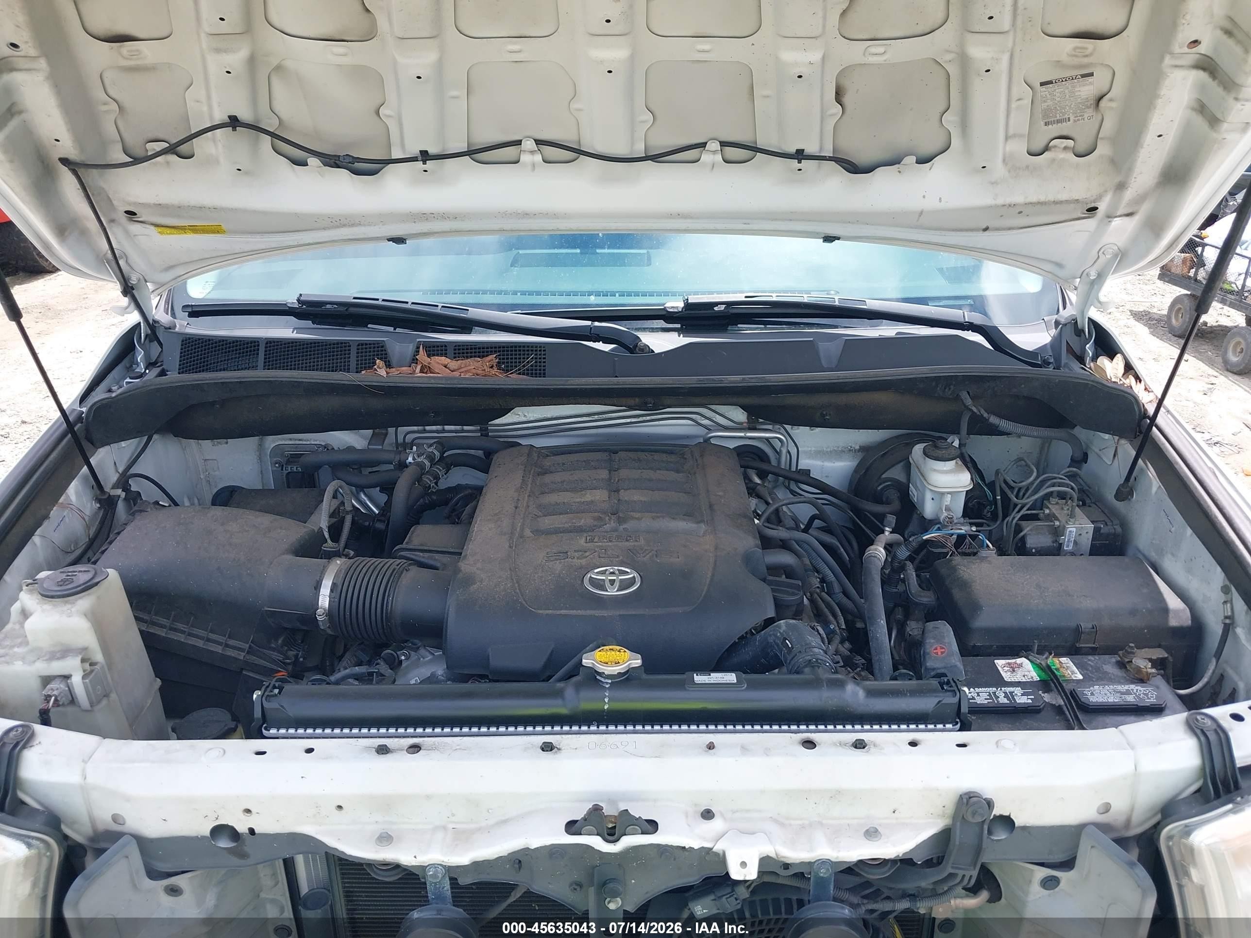 2014 Toyota Sequoia Limited/limited 5.7l V8 White vin: 5TDKY5G15ES054346