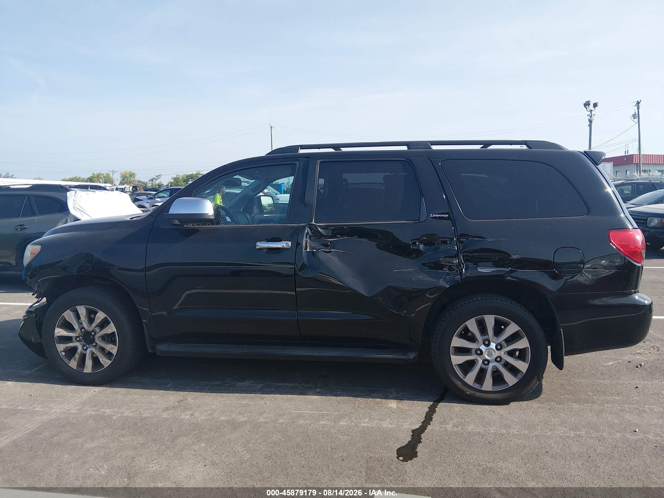 2014 Toyota Sequoia Limited 5.7l V8 Черный vin: 5TDKY5G15ES055836