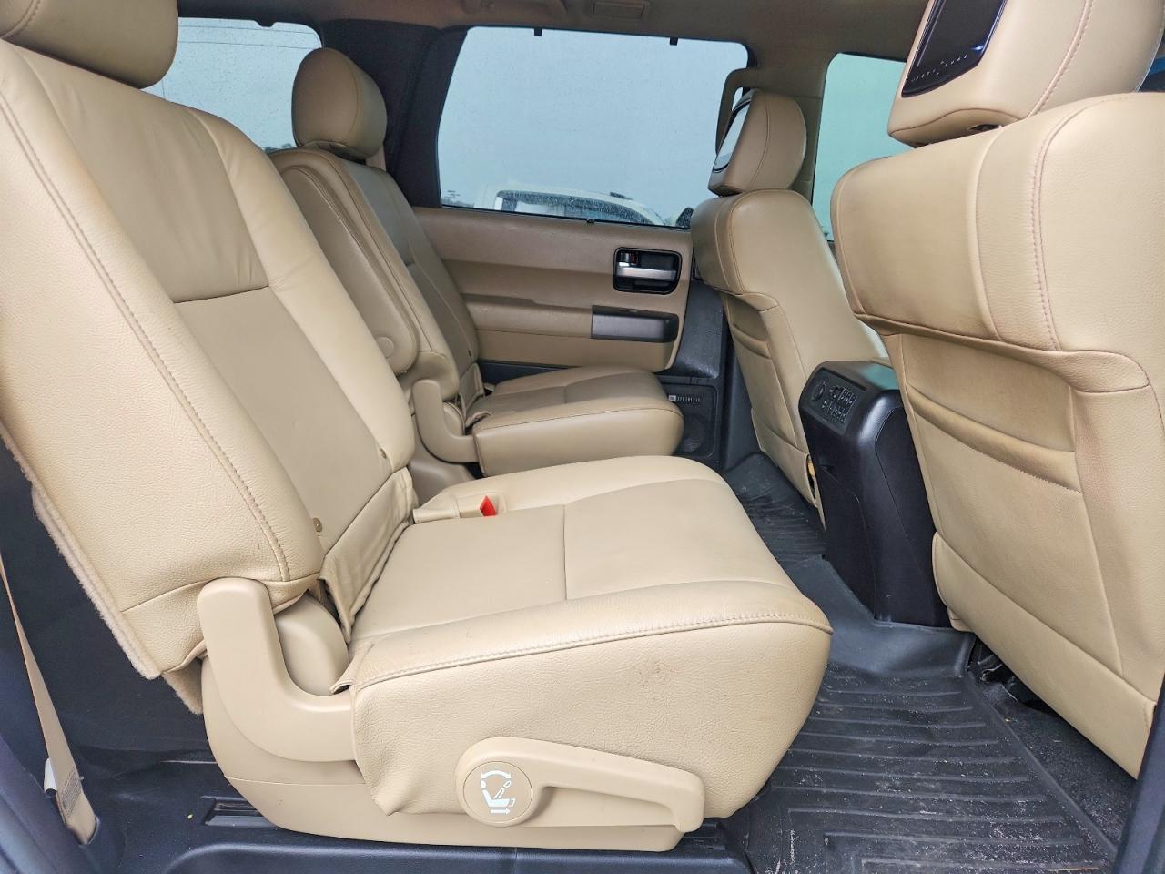 2015 Toyota Sequoia Limited White vin: 5TDKY5G15FS058320