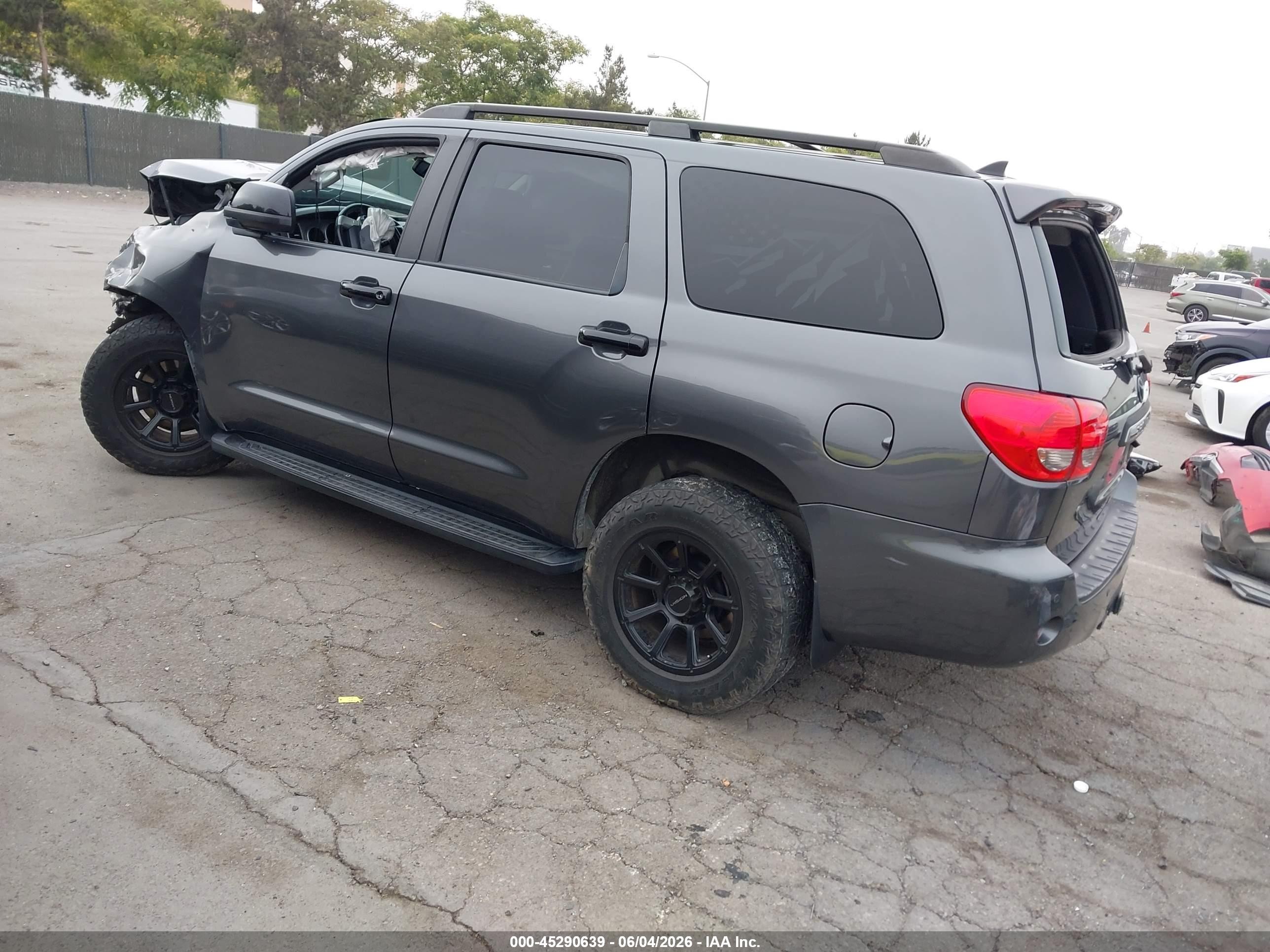 2014 Toyota Sequoia Limited 5.7l V8 Gray vin: 5TDKY5G16ES050340