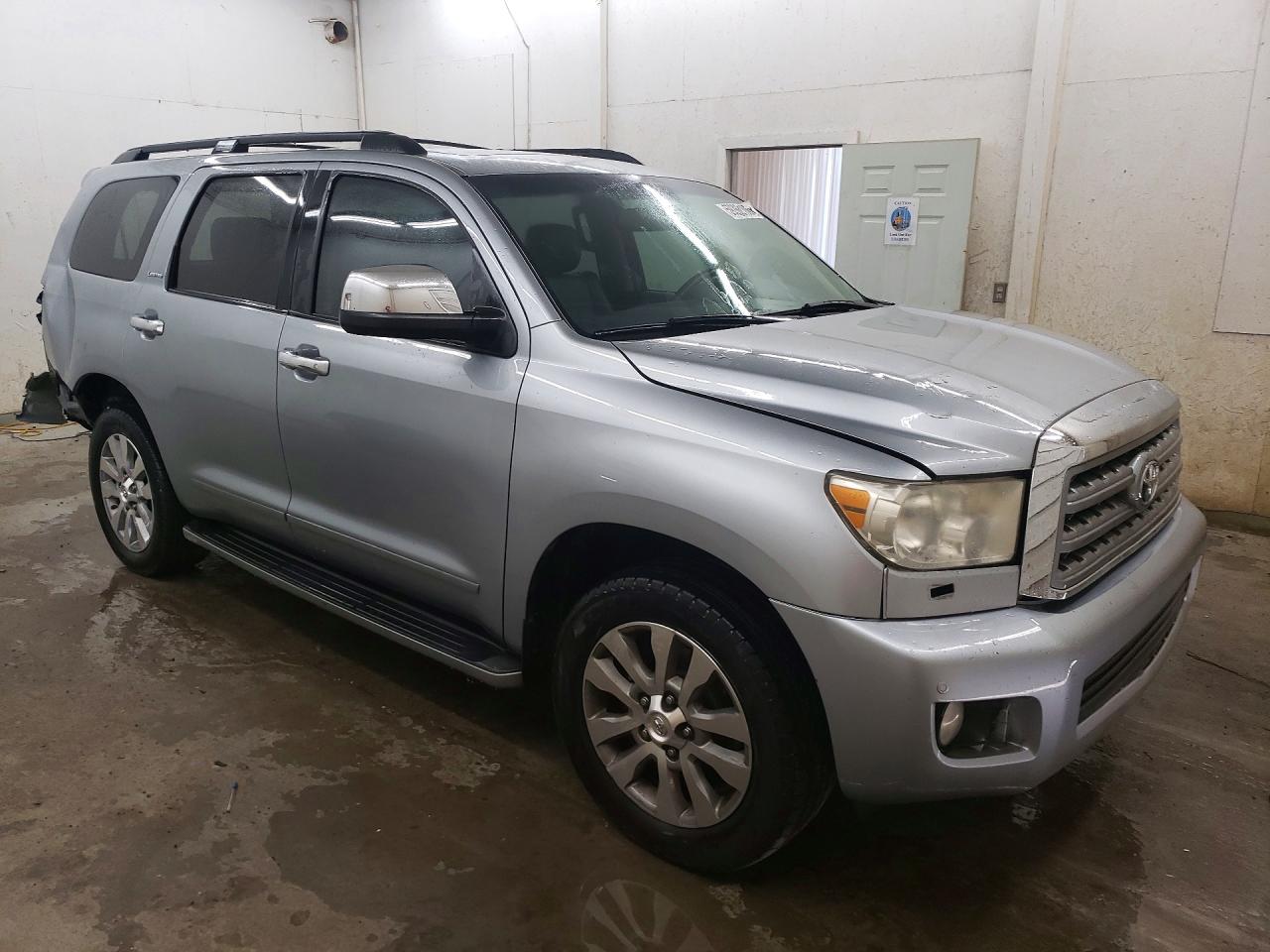 2015 Toyota Sequoia Limited Silver vin: 5TDKY5G18FS055931