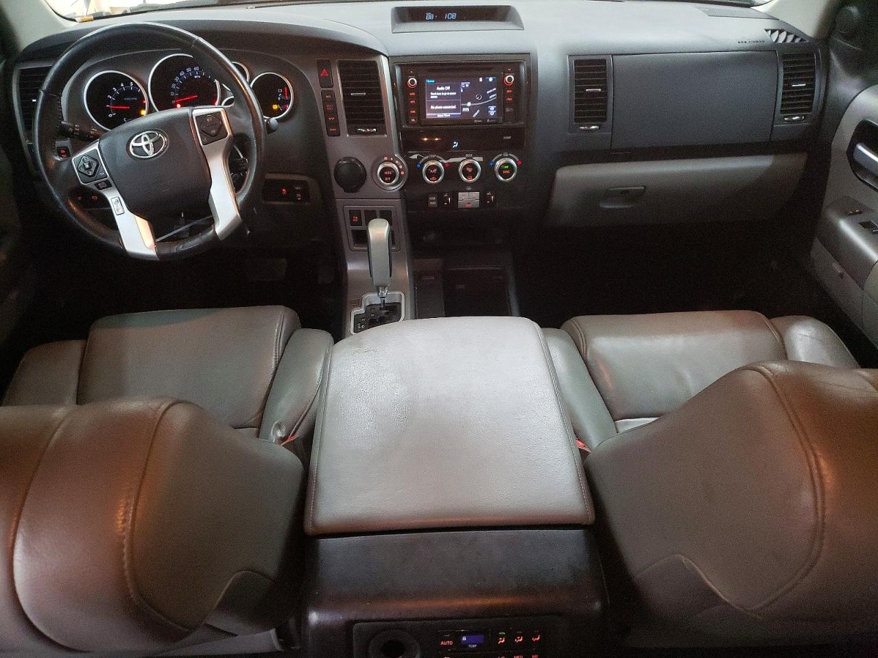 2015 Toyota Sequoia Limited Silver vin: 5TDKY5G18FS055931
