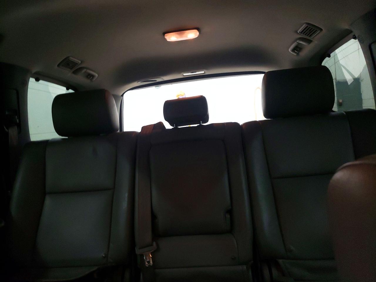 2015 Toyota Sequoia Limited Silver vin: 5TDKY5G18FS055931
