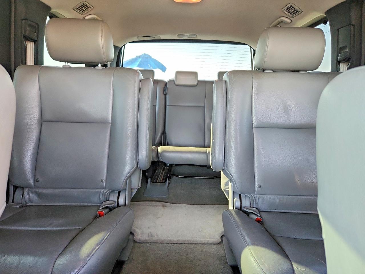 2011 Toyota Sequoia Limited Черный vin: 5TDKY5G1XBS031124