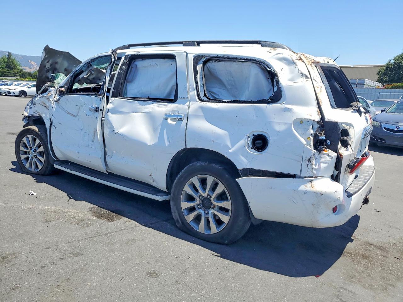 2013 Toyota Sequoia Limited White vin: 5TDKY5G1XDS047536