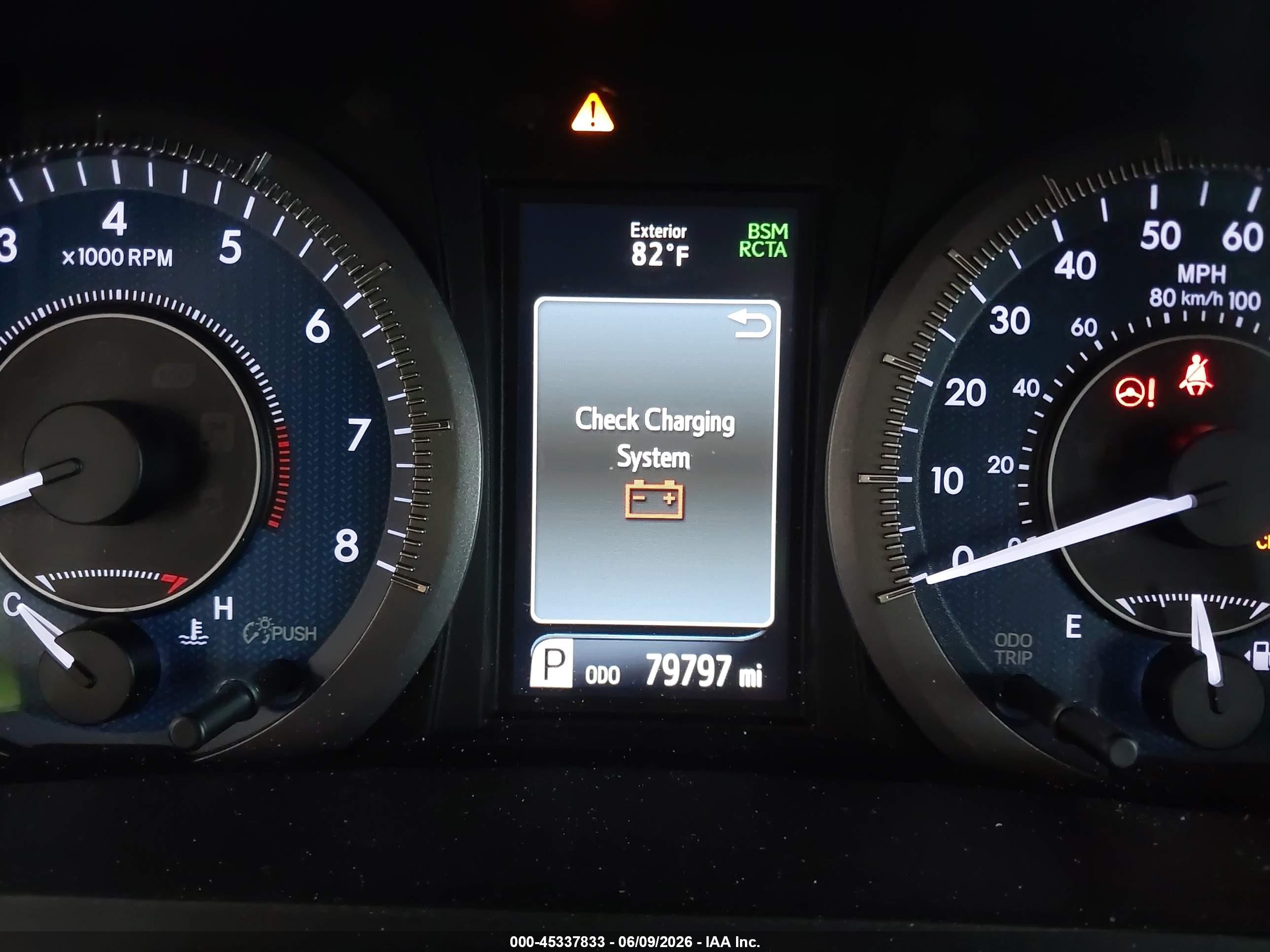 2019 Toyota Sienna Le 8 Passenger Red vin: 5TDKZ3DC6KS973064