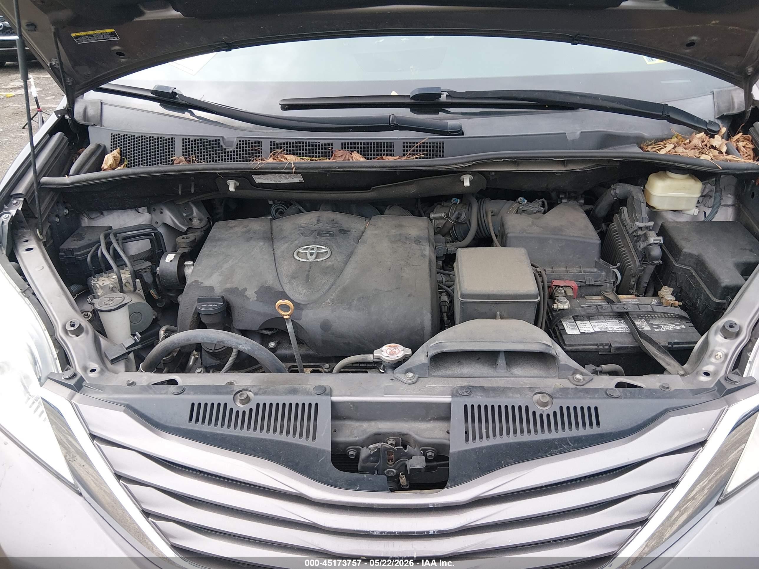 2017 Toyota Sienna Le 8 Passenger Gray vin: 5TDKZ3DC7HS862449