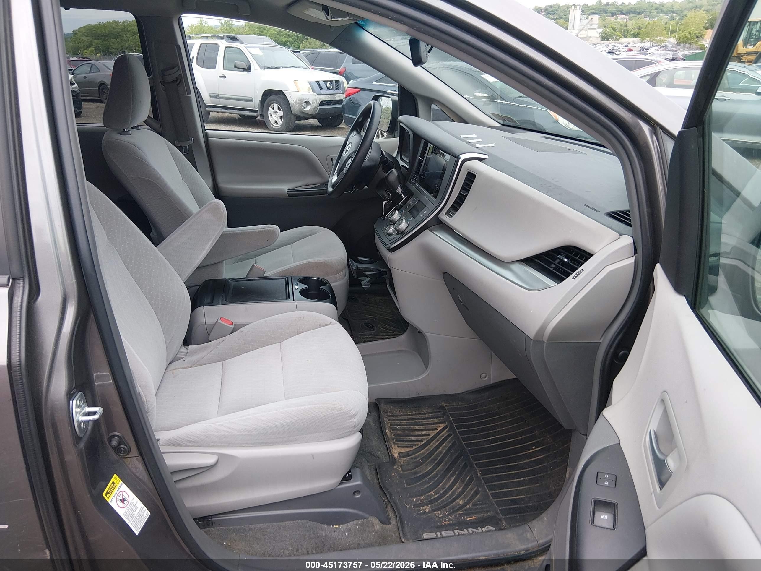 2017 Toyota Sienna Le 8 Passenger Gray vin: 5TDKZ3DC7HS862449