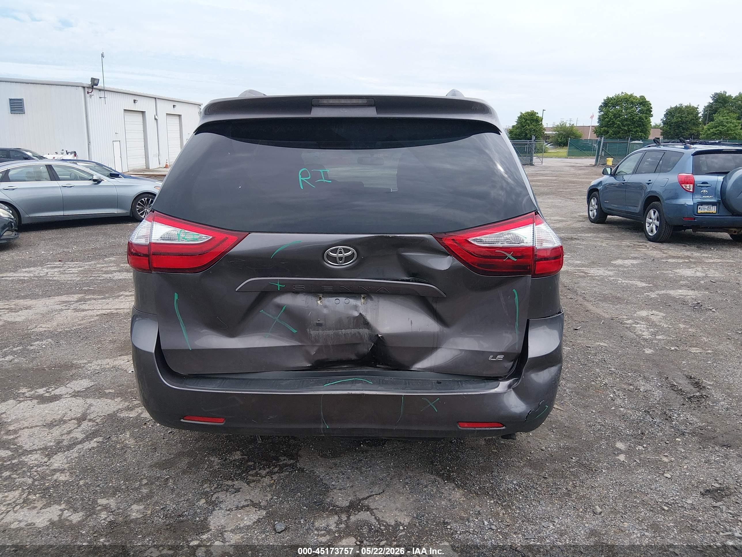 2017 Toyota Sienna Le 8 Passenger Gray vin: 5TDKZ3DC7HS862449