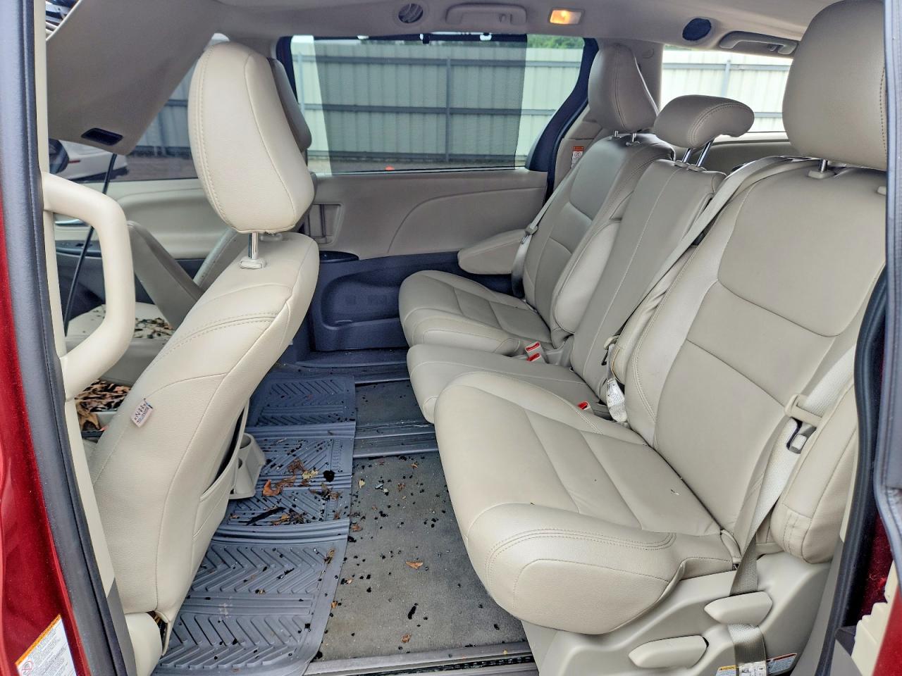 2020 Toyota Sienna Le Темно-бордовый vin: 5TDKZ3DC9LS086219
