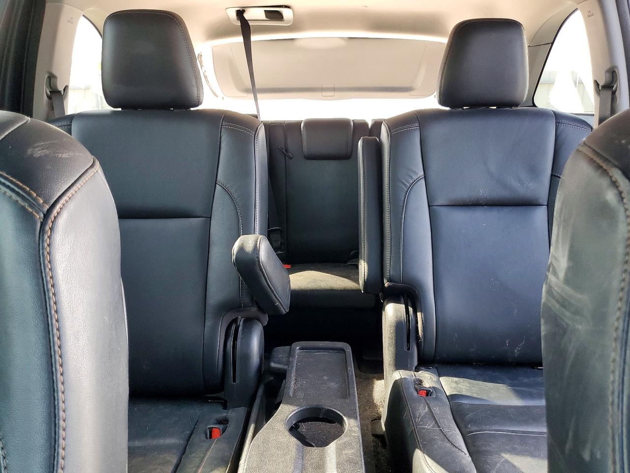 2017 Toyota Highlander Xle White vin: 5TDKZRFH2HS520919