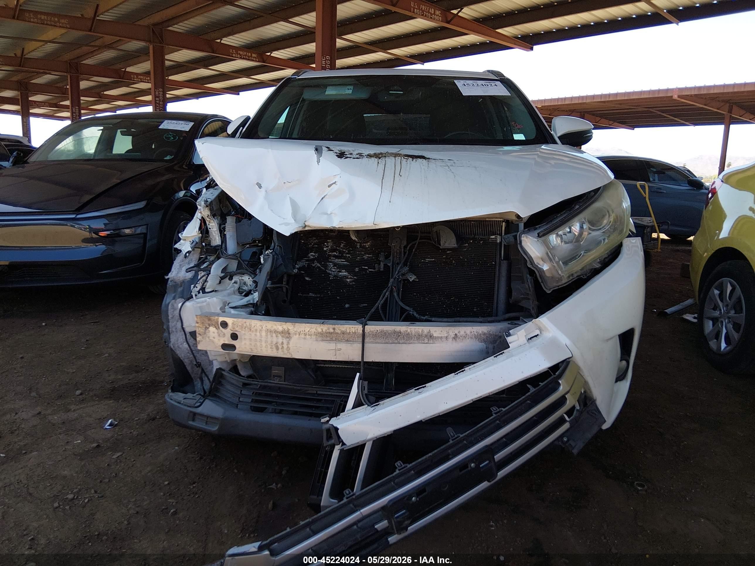 2017 Toyota Highlander Xle White vin: 5TDKZRFH4HS525992