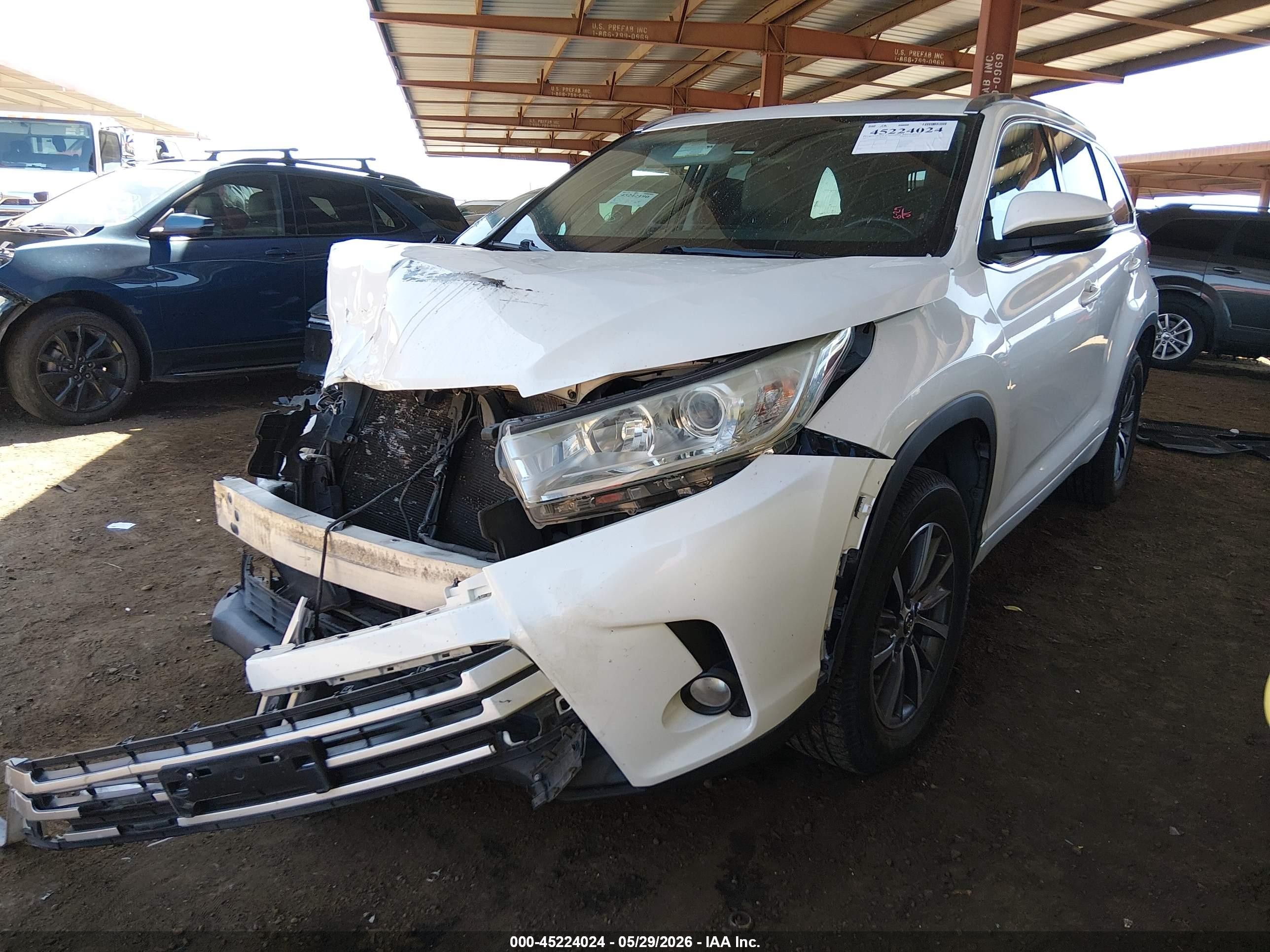 2017 Toyota Highlander Xle White vin: 5TDKZRFH4HS525992
