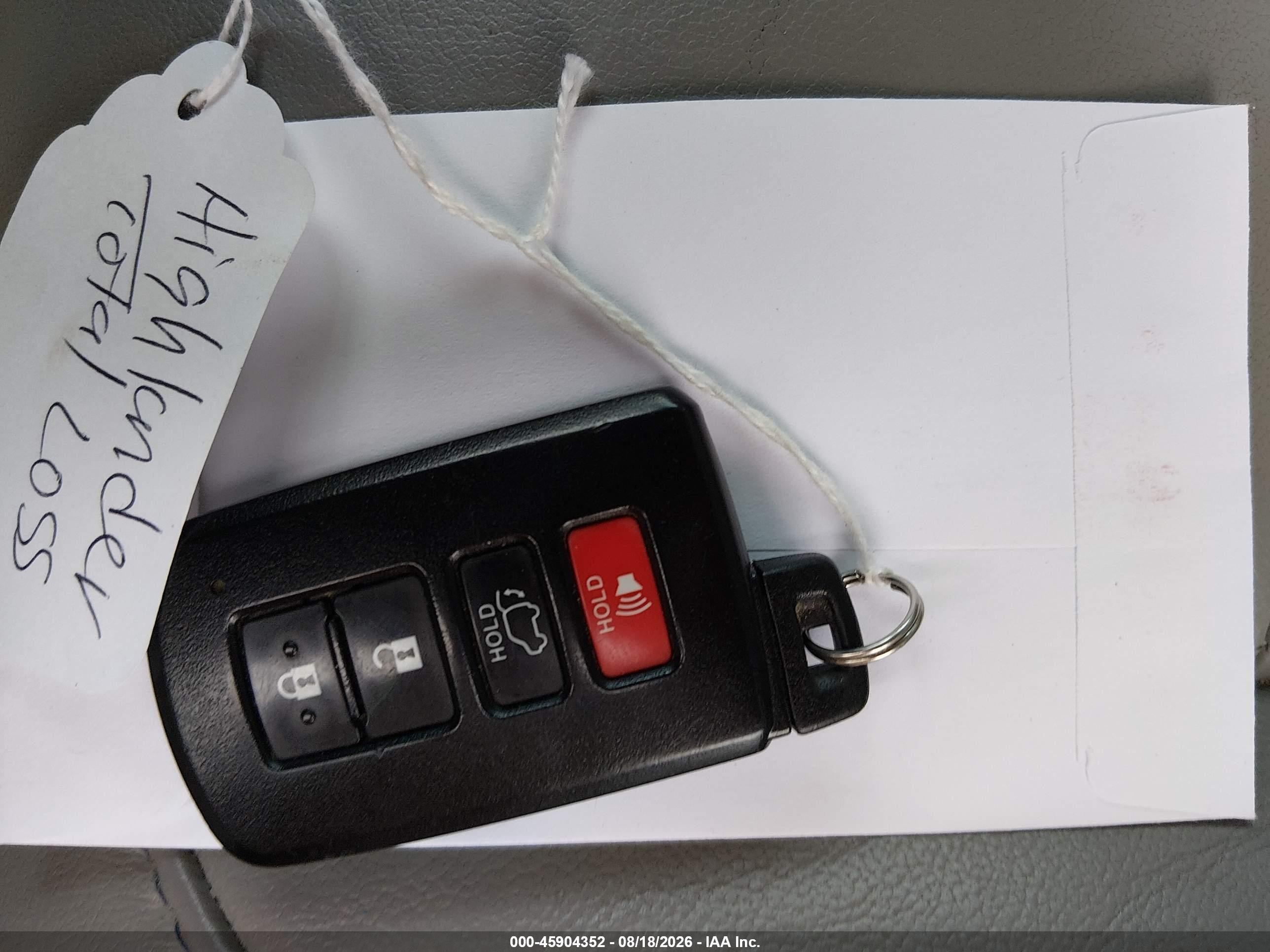 2018 Toyota Highlander Xle Белый vin: 5TDKZRFH5JS267245
