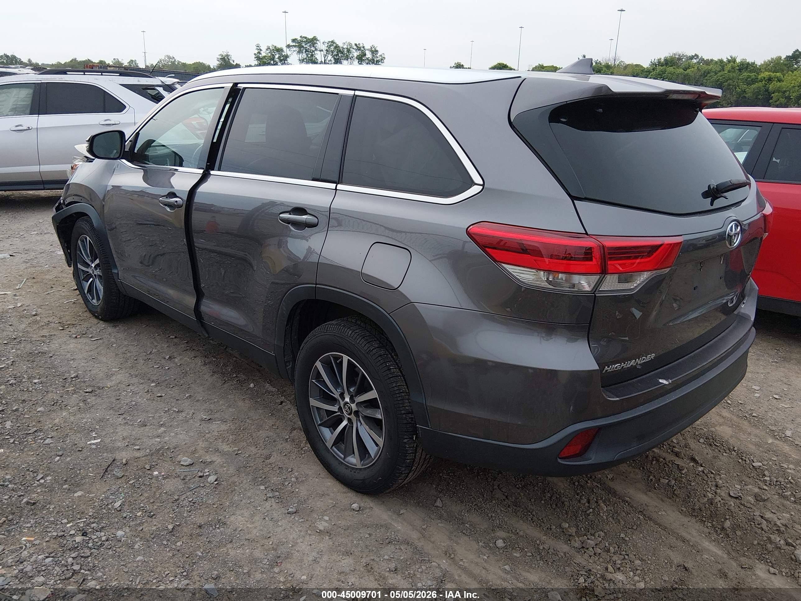 2019 Toyota Highlander Xle Серый vin: 5TDKZRFH7KS553096