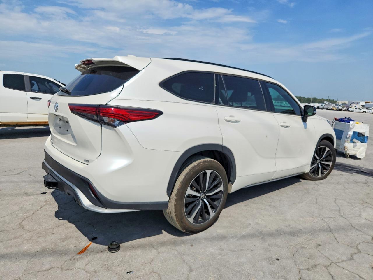 2021 Toyota Highlander Xse White vin: 5TDLZRAH1MS059380