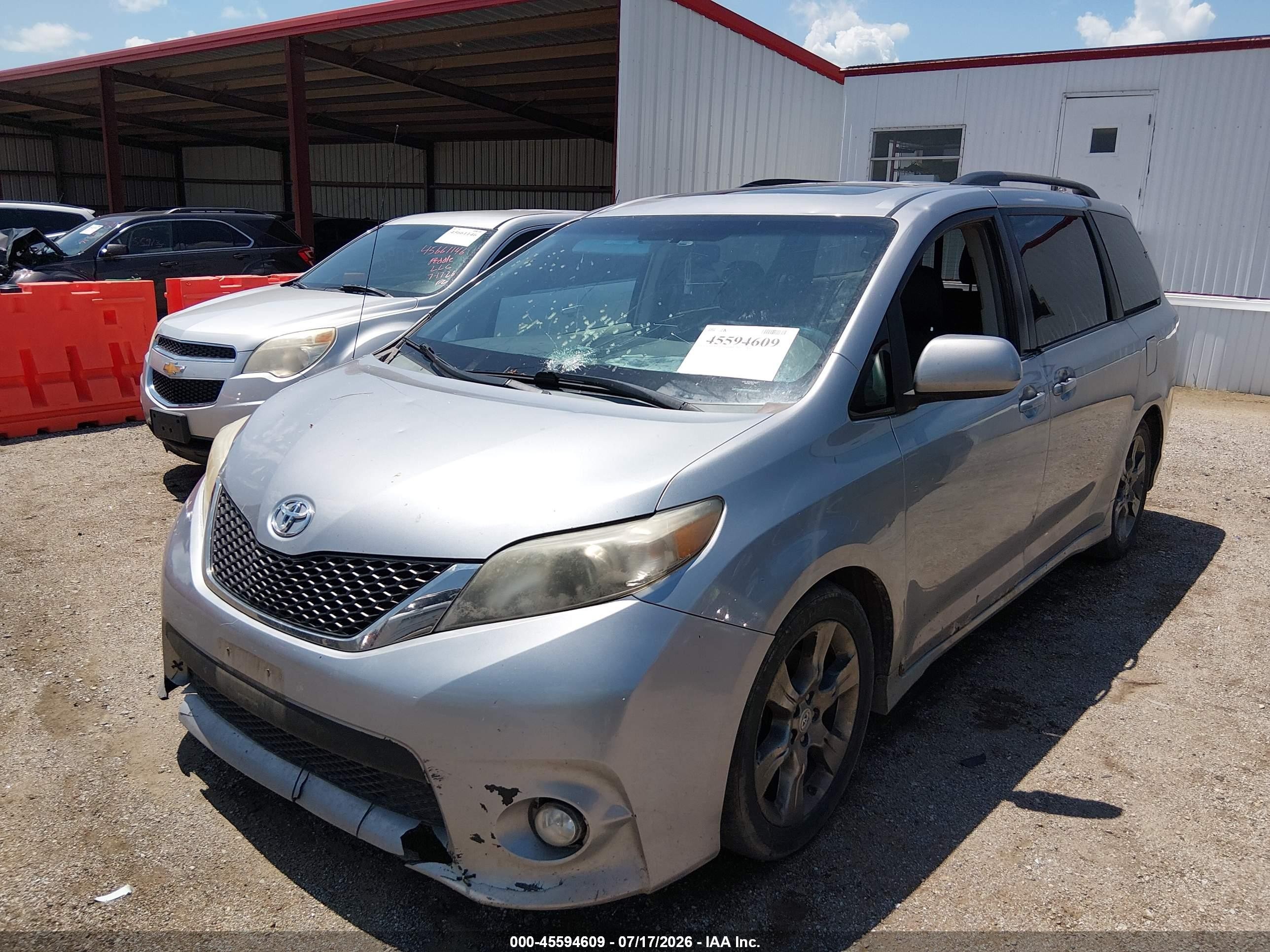 2011 Toyota Sienna Se Серебряный vin: 5TDXK3DC0BS167473