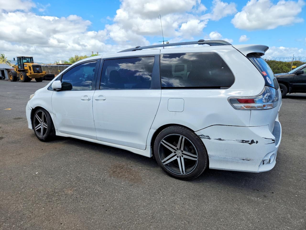 2012 Toyota Sienna Sport White vin: 5TDXK3DC0CS208721