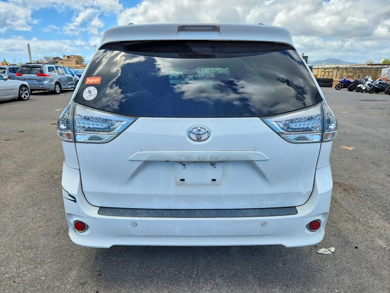 2012 Toyota Sienna Sport White vin: 5TDXK3DC0CS208721