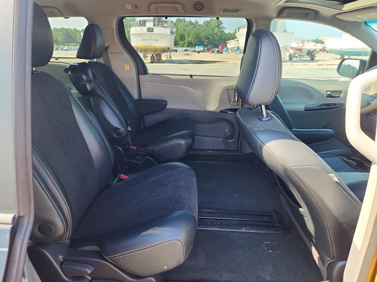 2012 Toyota Sienna Sport Black vin: 5TDXK3DC0CS239841