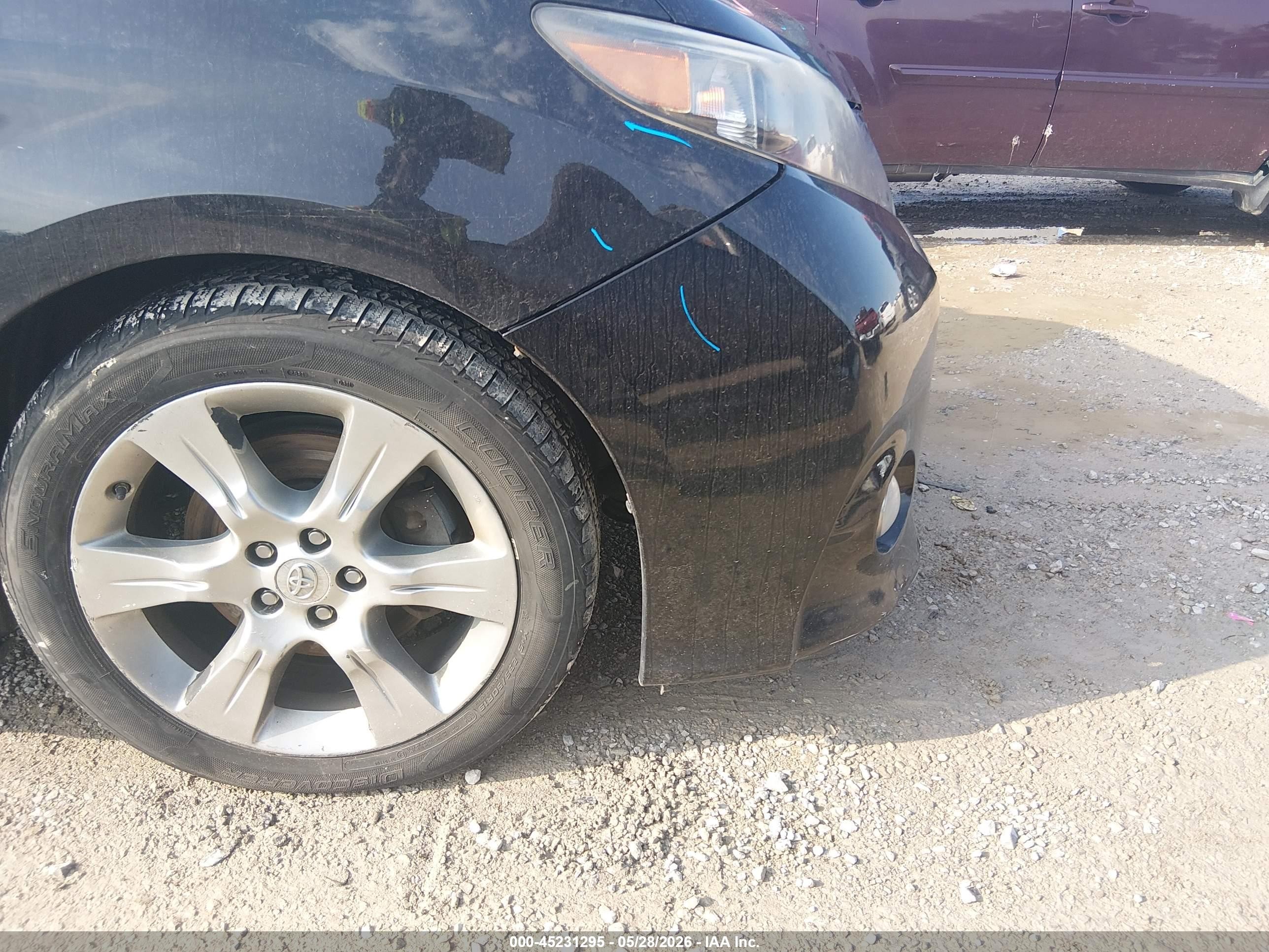 2013 Toyota Sienna Se 8 Passenger Black vin: 5TDXK3DC0DS303605