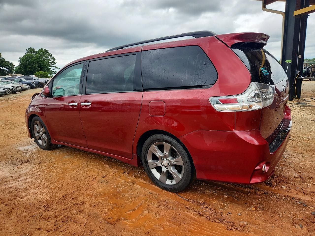 2013 Toyota Sienna Sport Burgundy vin: 5TDXK3DC0DS315219