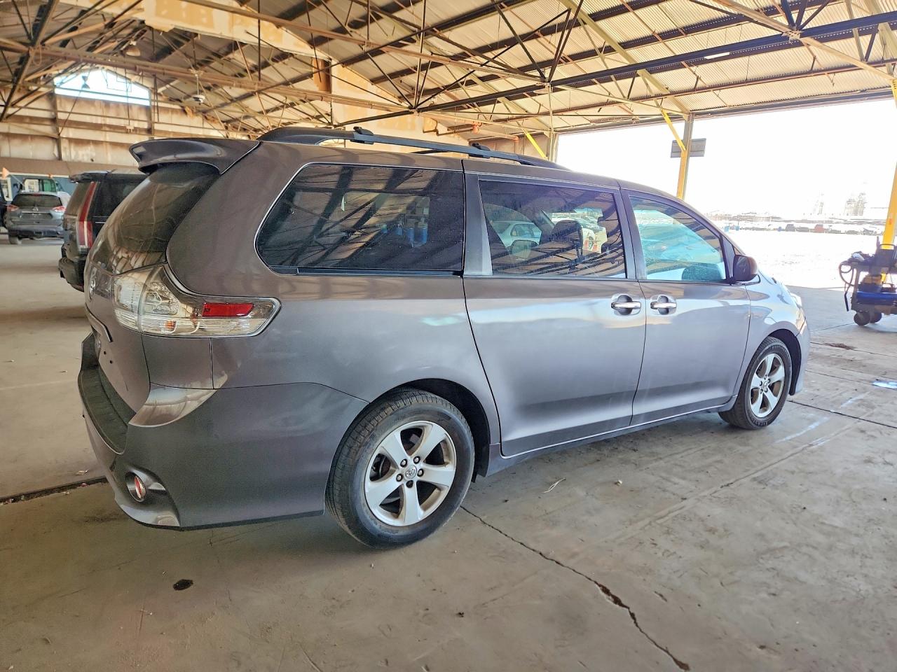 2013 Toyota Sienna Sport Gray vin: 5TDXK3DC0DS331775