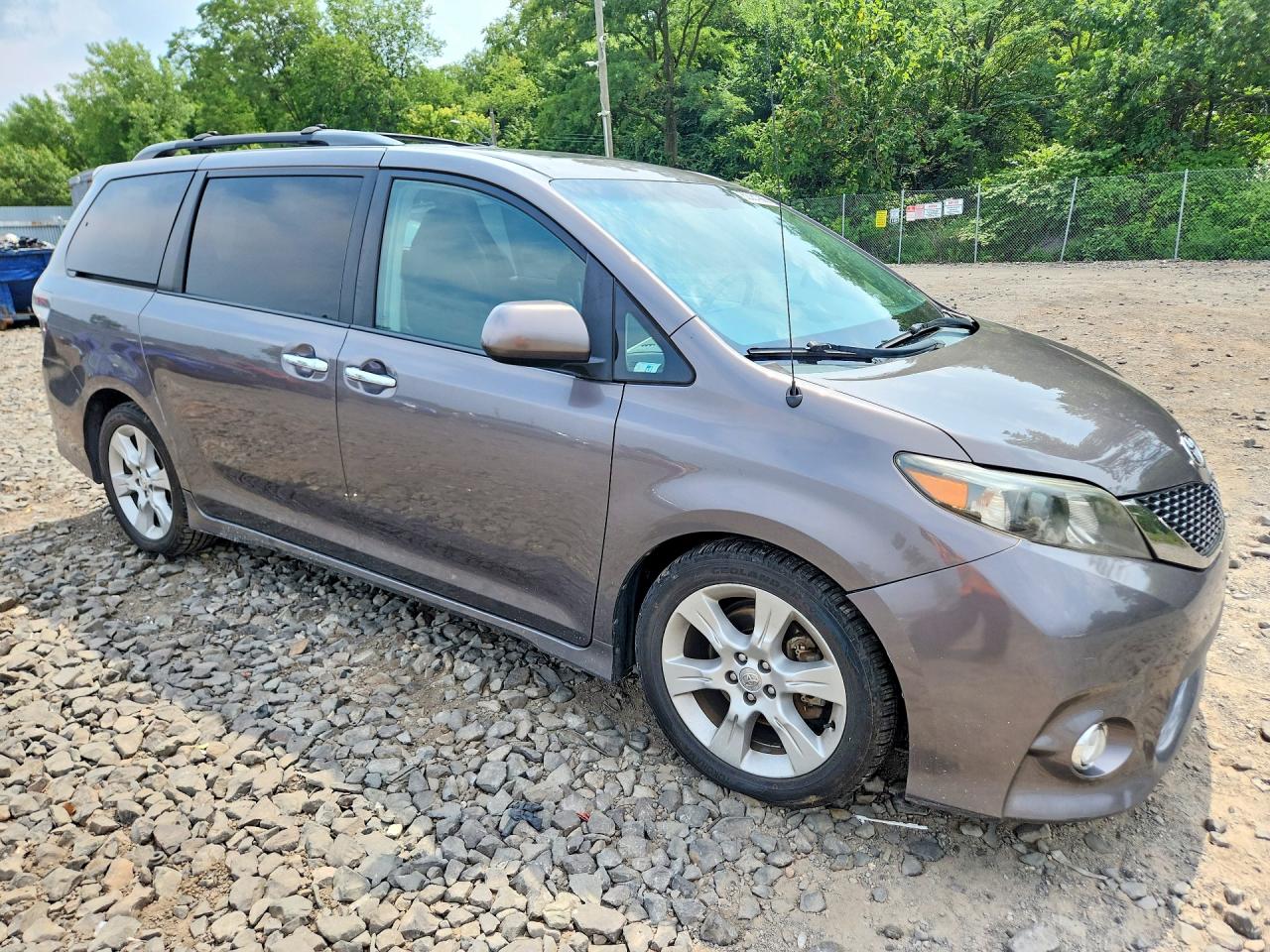 2013 Toyota Sienna Sport Gray vin: 5TDXK3DC0DS351704