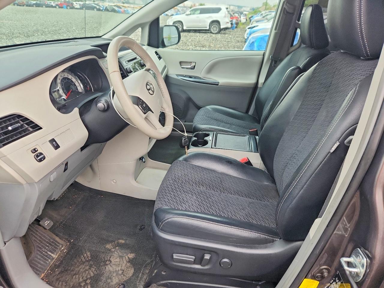 2013 Toyota Sienna Sport Gray vin: 5TDXK3DC0DS351704