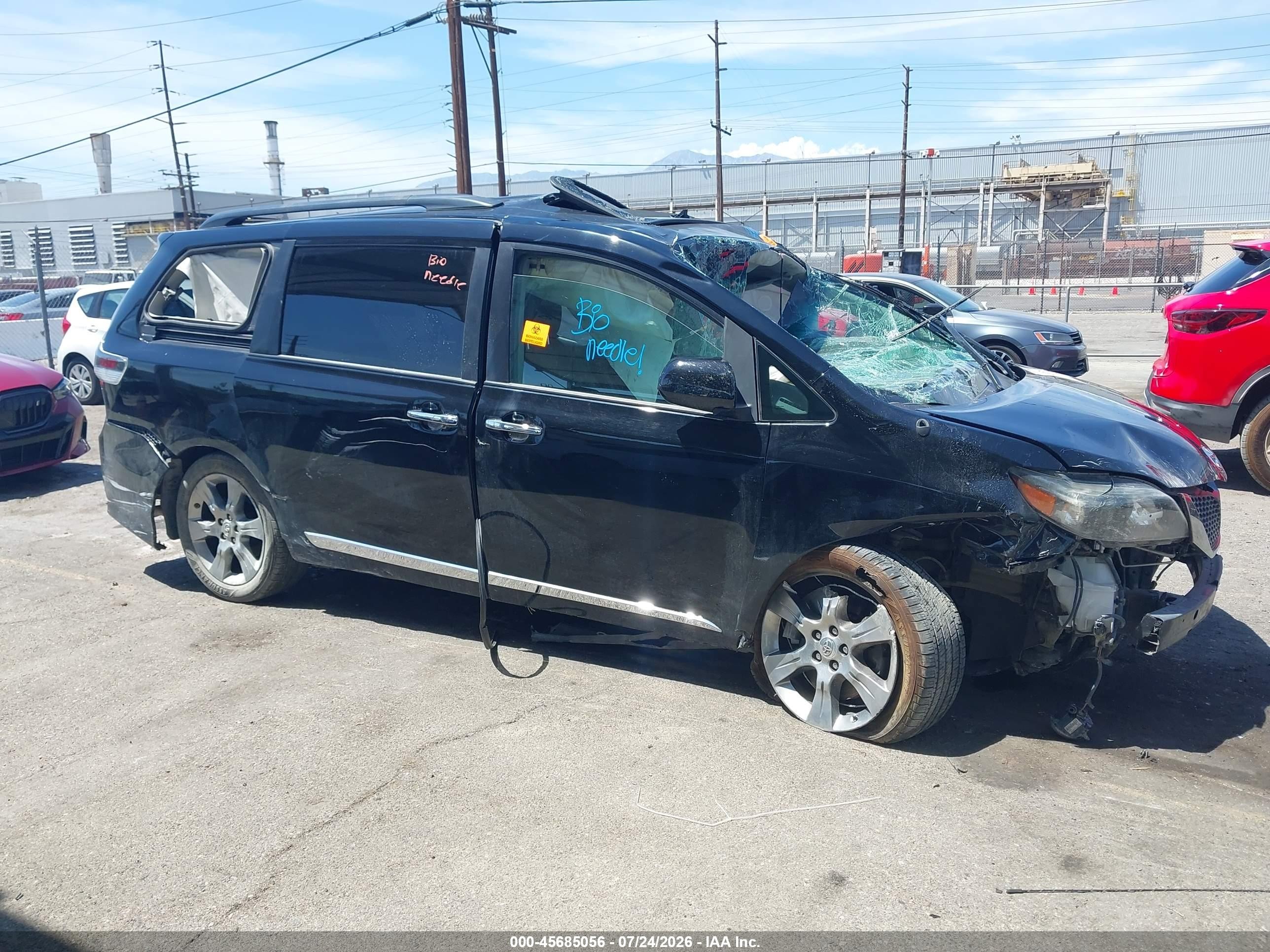 2014 Toyota Sienna Se 8 Passenger Black vin: 5TDXK3DC0ES451089