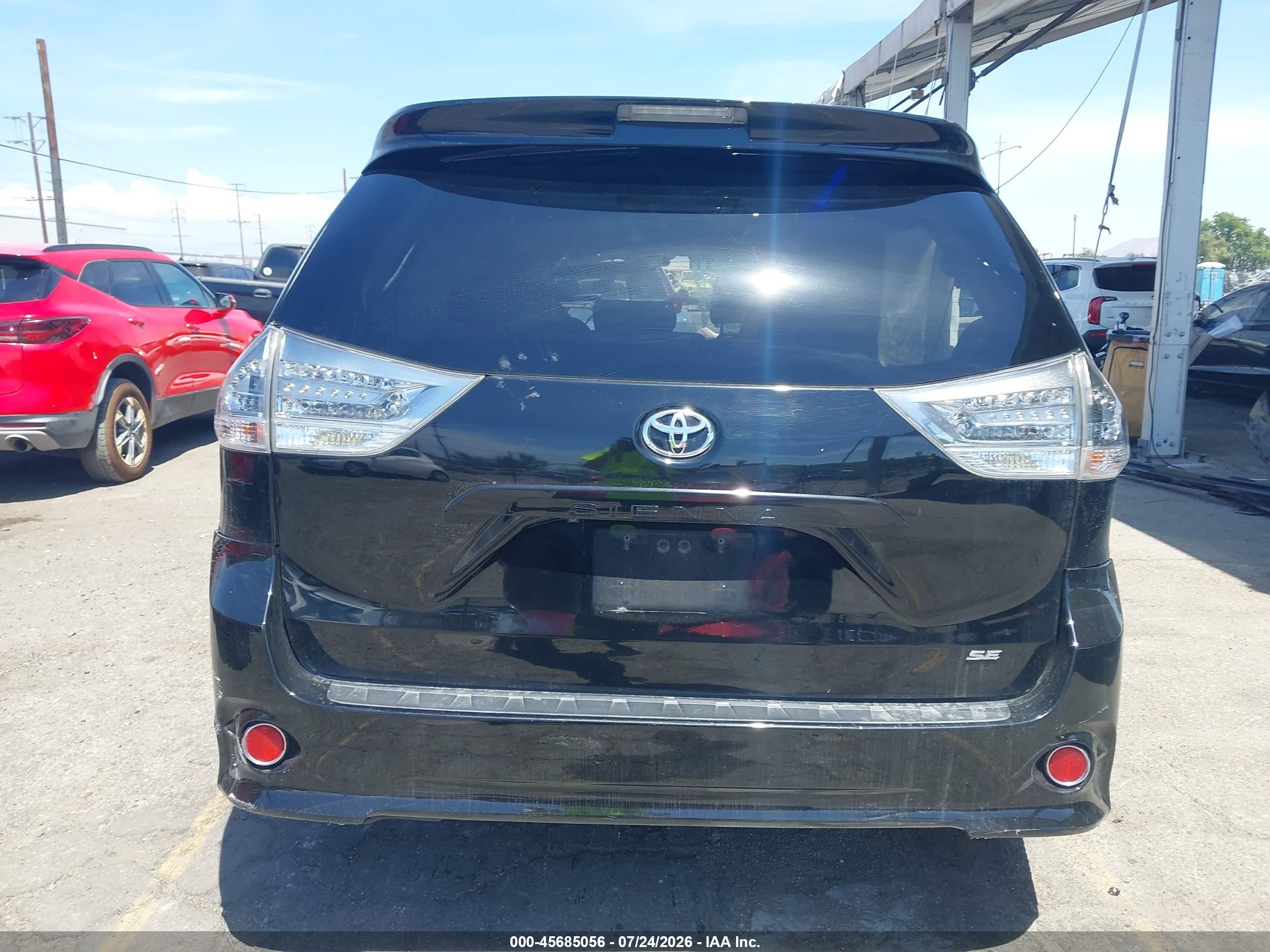2014 Toyota Sienna Se 8 Passenger Black vin: 5TDXK3DC0ES451089