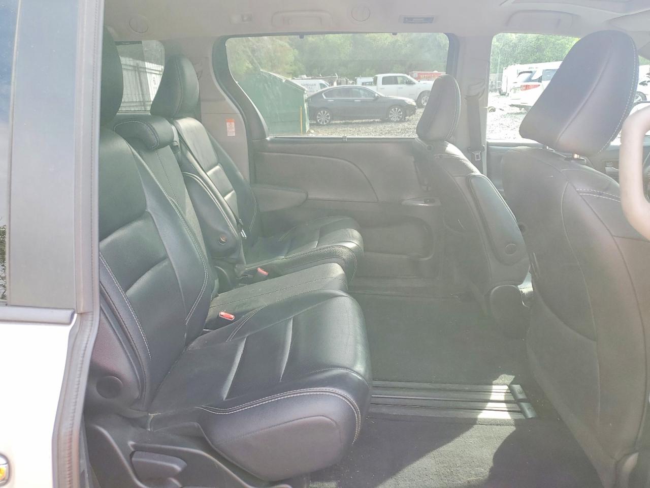 2015 Toyota Sienna Sport Silver vin: 5TDXK3DC0FS558189