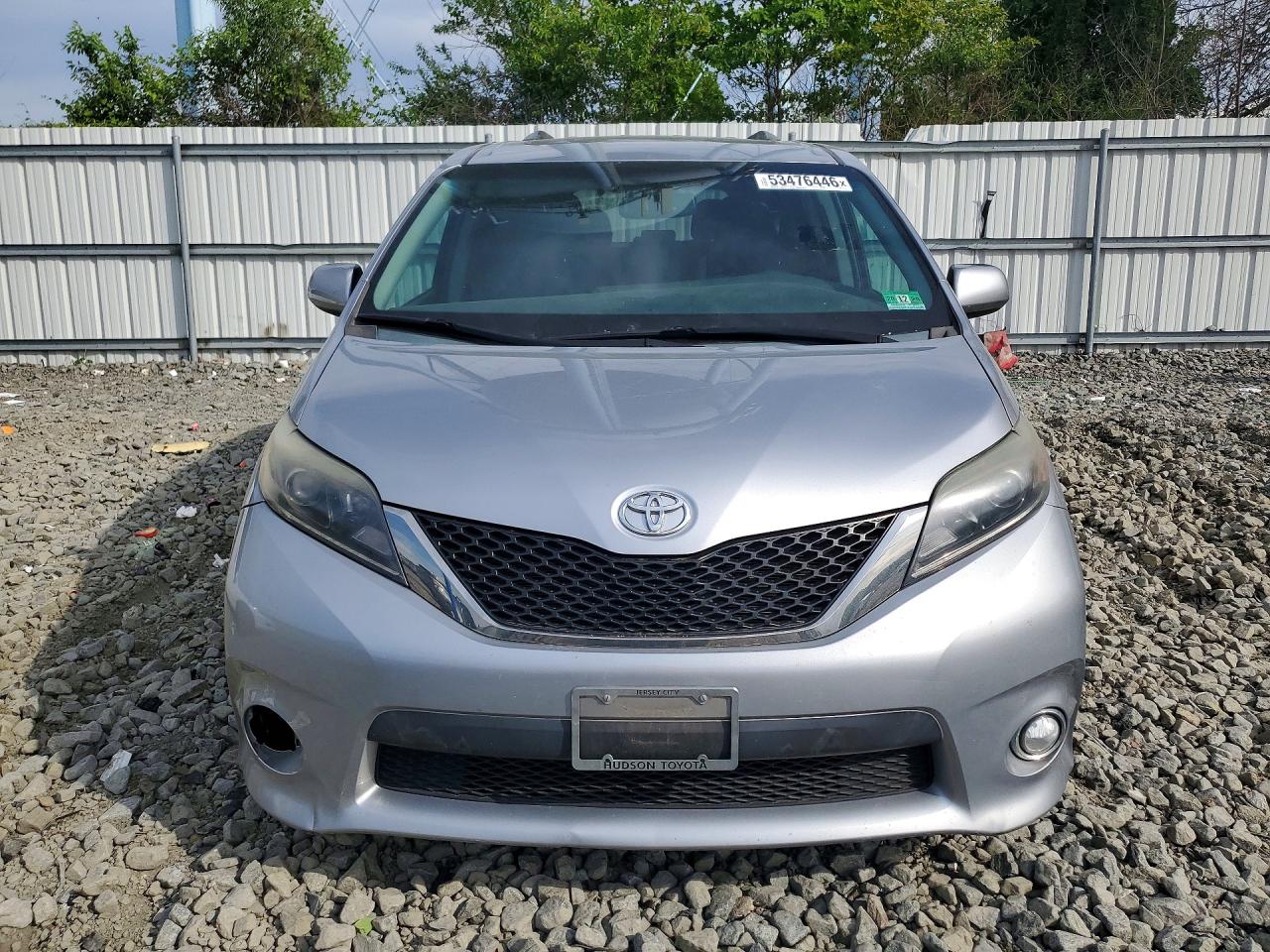 2015 Toyota Sienna Sport Silver vin: 5TDXK3DC0FS558189