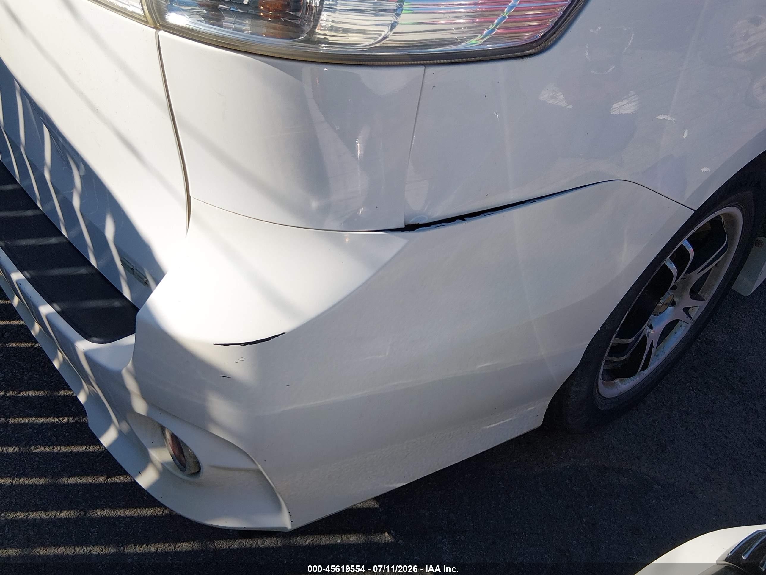2015 Toyota Sienna Se 8 Passenger White vin: 5TDXK3DC0FS620058