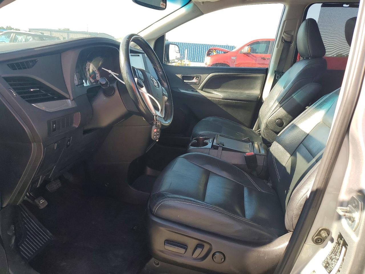 2015 Toyota Sienna Sport Silver vin: 5TDXK3DC0FS653108