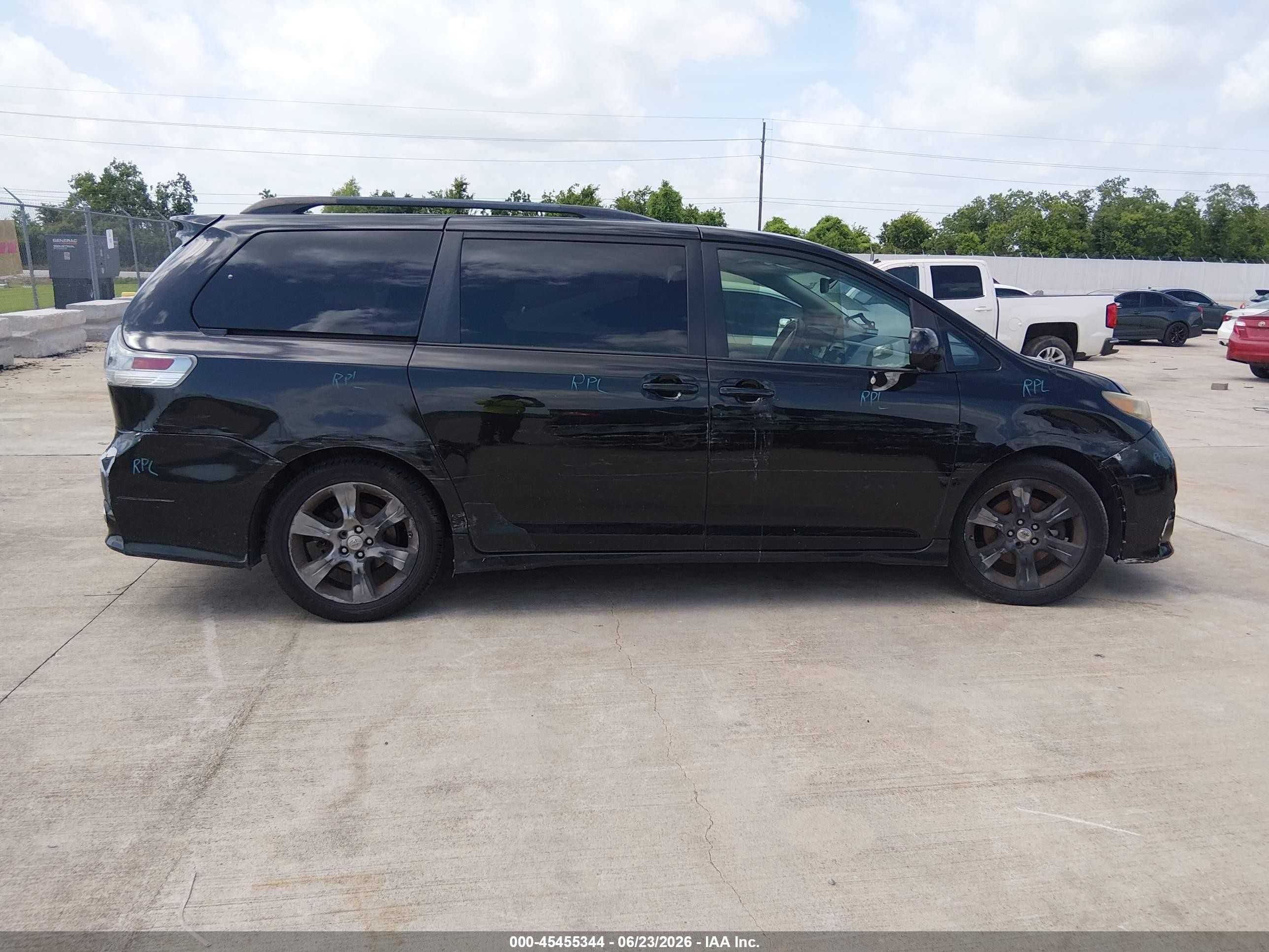 2012 Toyota Sienna Se 8 Passenger Черный vin: 5TDXK3DC1CS188270
