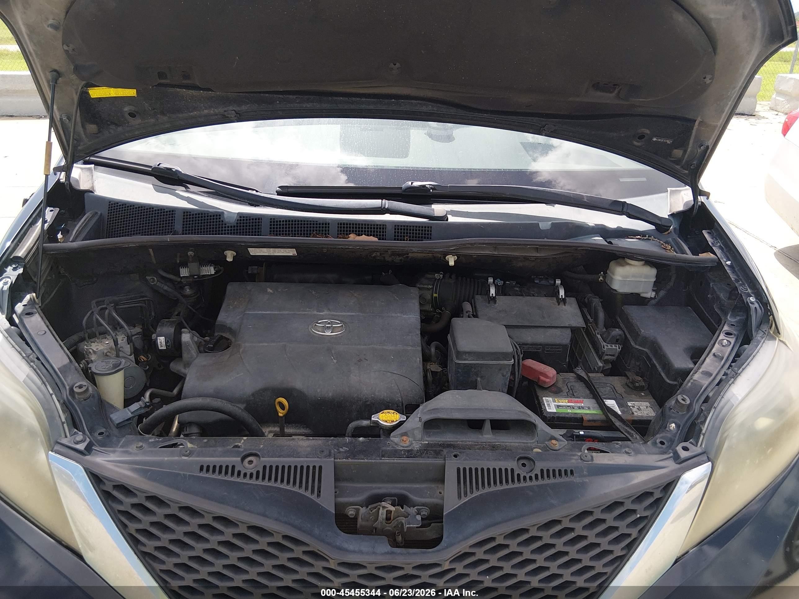 2012 Toyota Sienna Se 8 Passenger Черный vin: 5TDXK3DC1CS188270