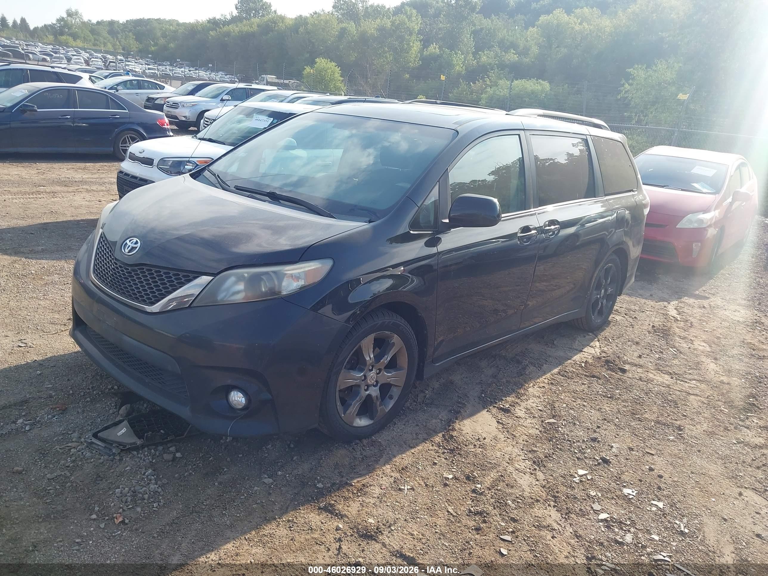 2012 Toyota Sienna Se 8 Passenger Black vin: 5TDXK3DC1CS193744