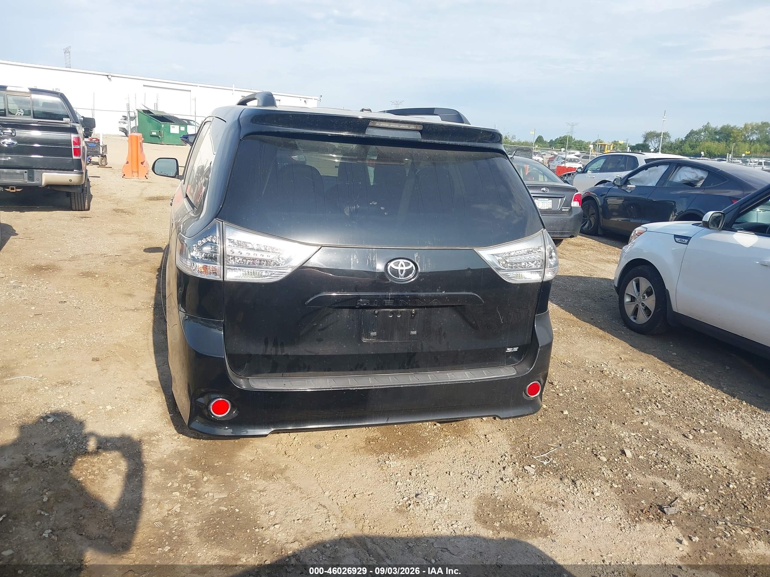 2012 Toyota Sienna Se 8 Passenger Black vin: 5TDXK3DC1CS193744